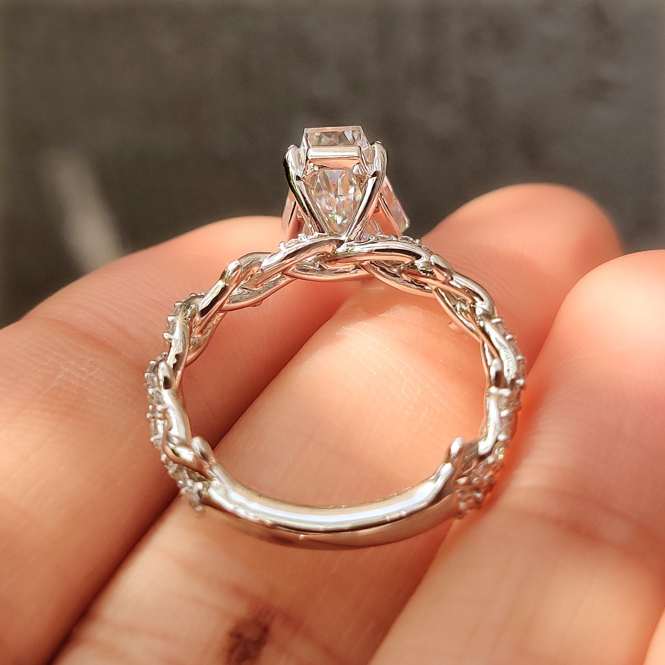Nature Inspired Coffin Cut Diamond Twisted Thorn Ring