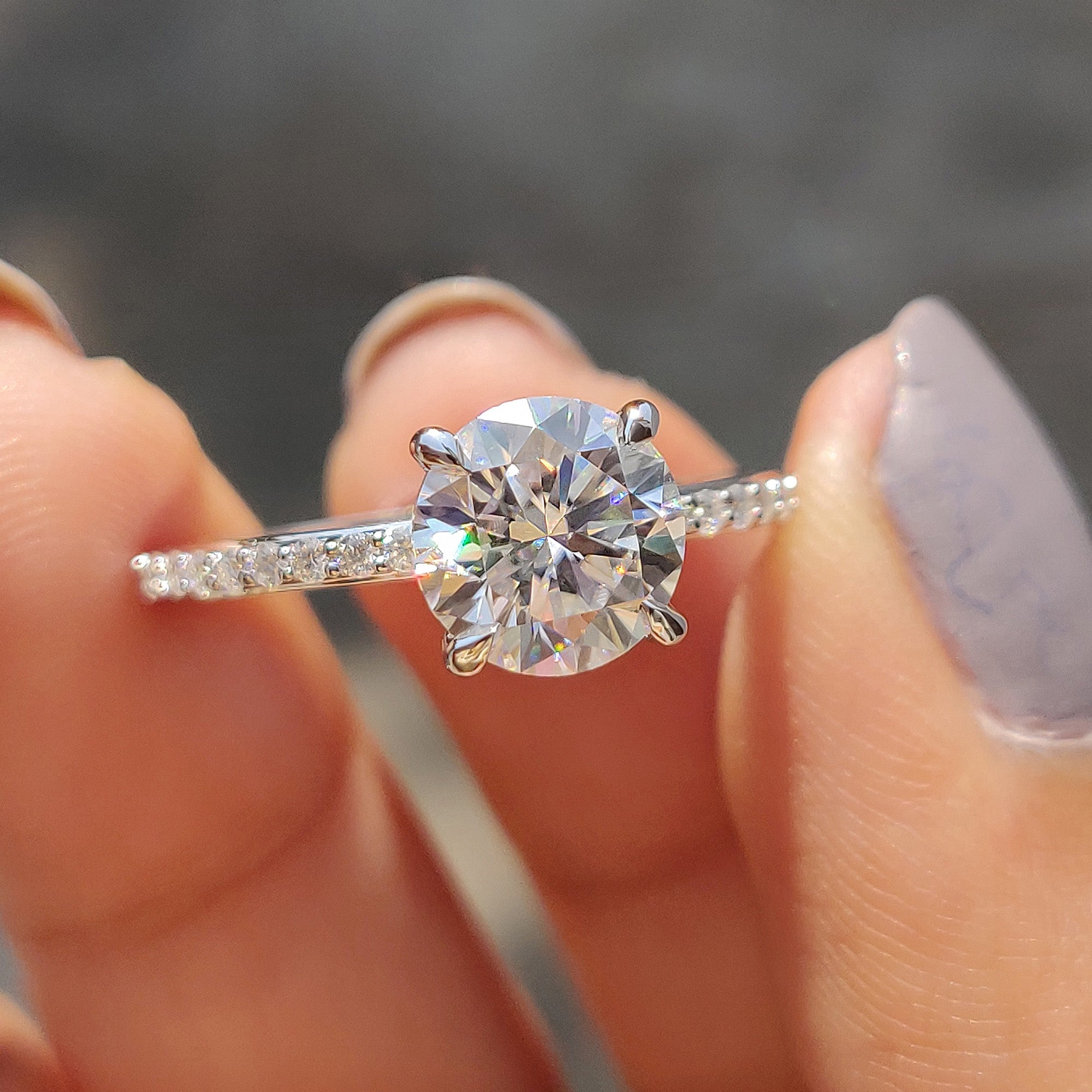 The pave setting ring offers a continuous shine around the stone.
