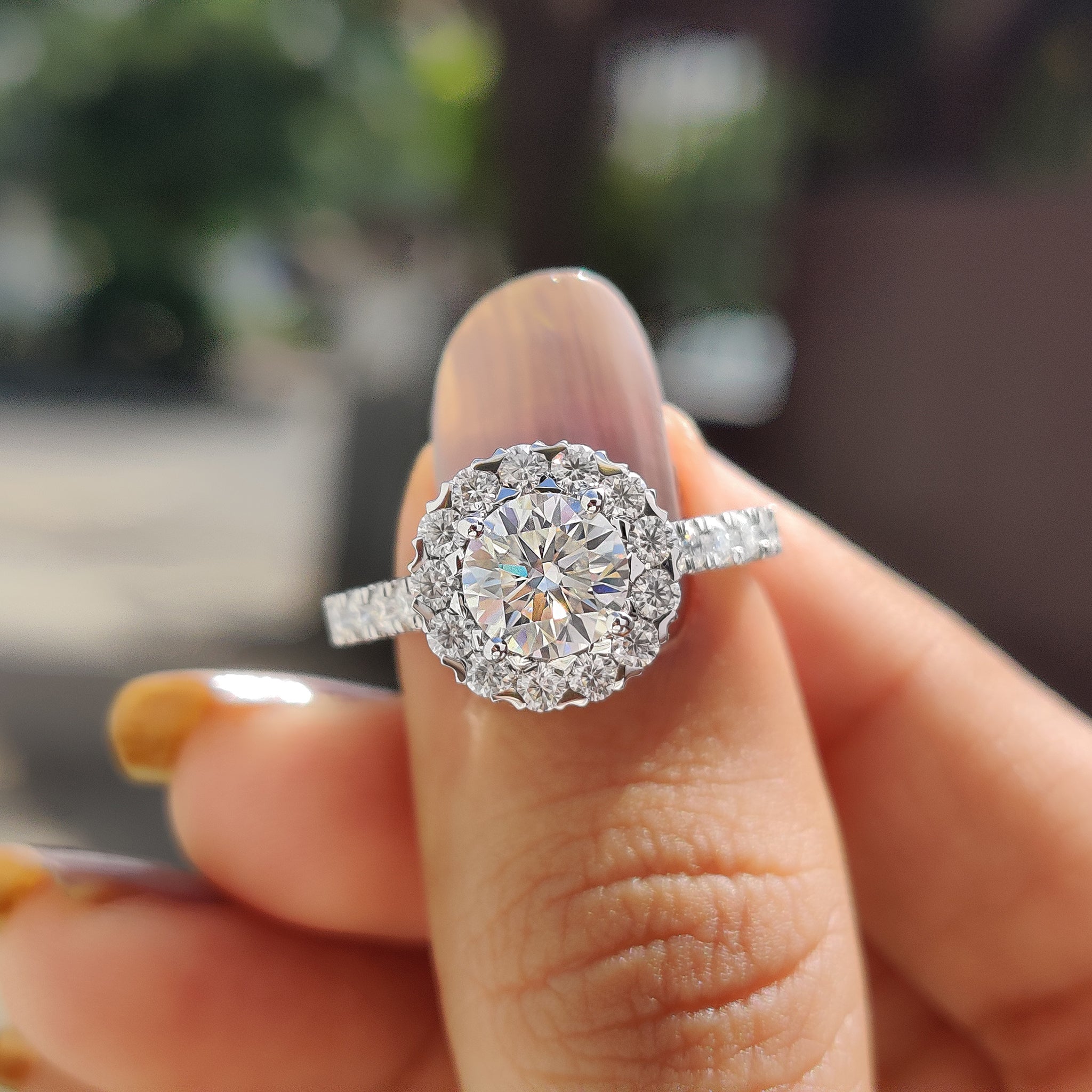 Classic round cut engagement ring radiating unmatched beauty
