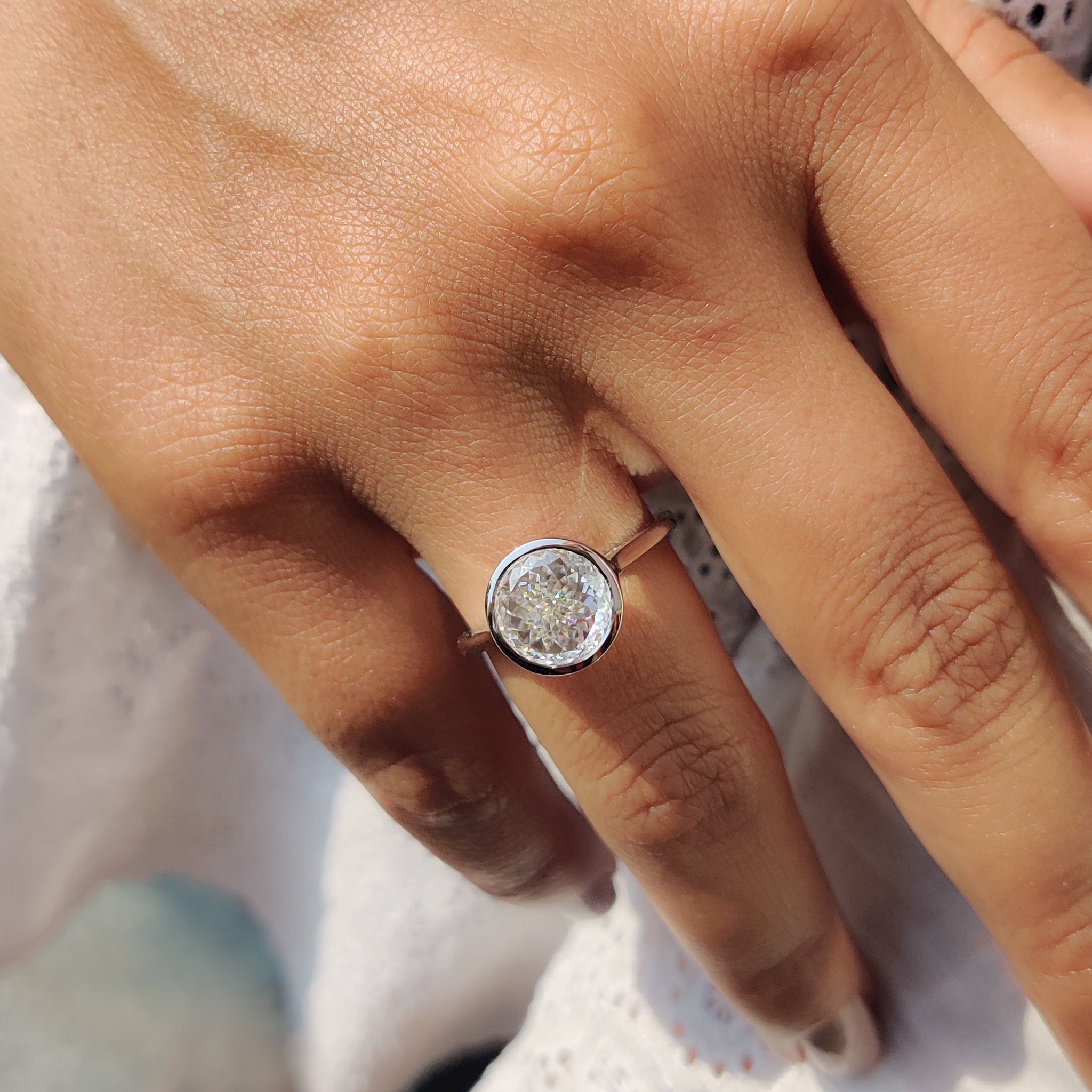 This traditional Portuguese engagement ring showcases intricate craftsmanship.
