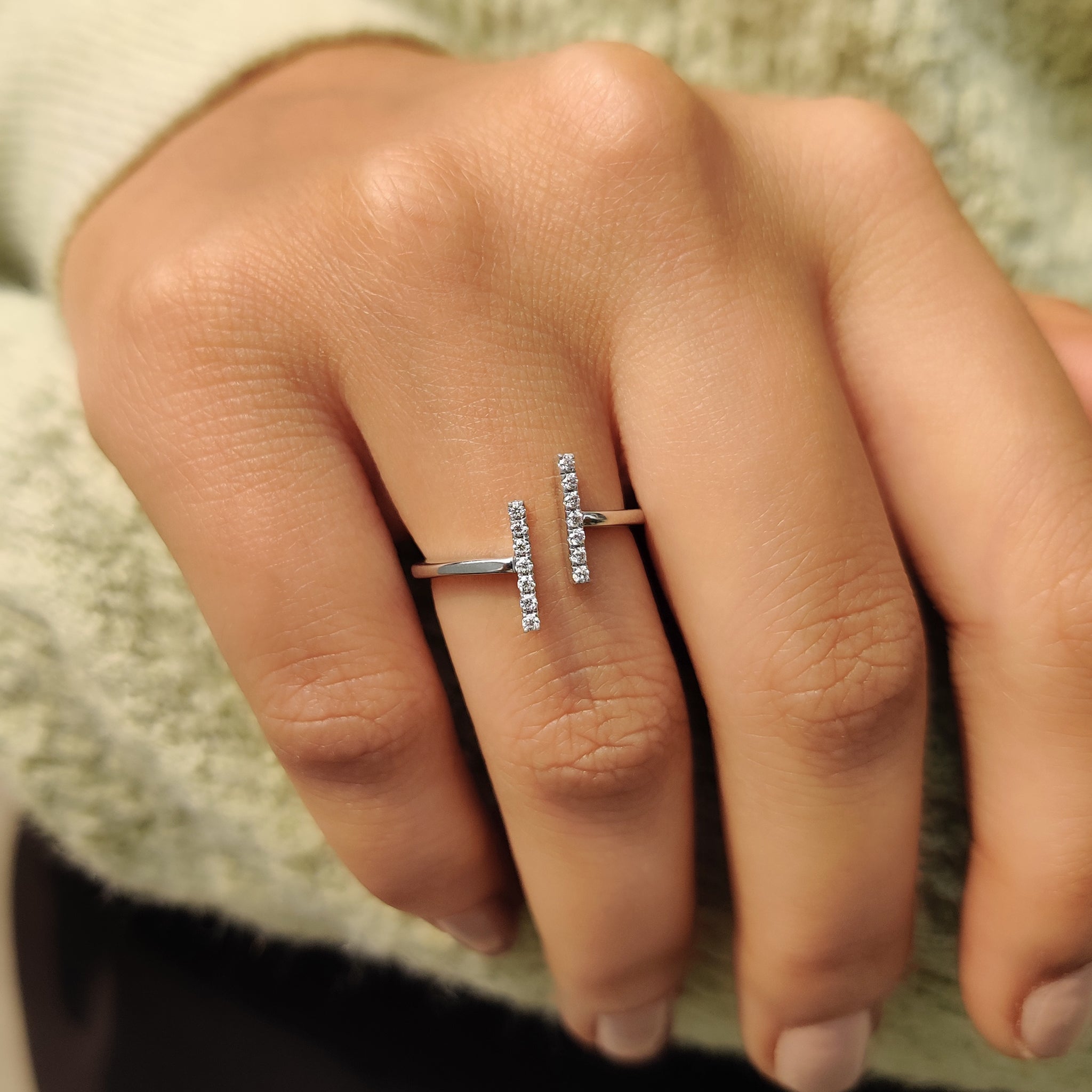 Round cut ring crafted in white gold.
