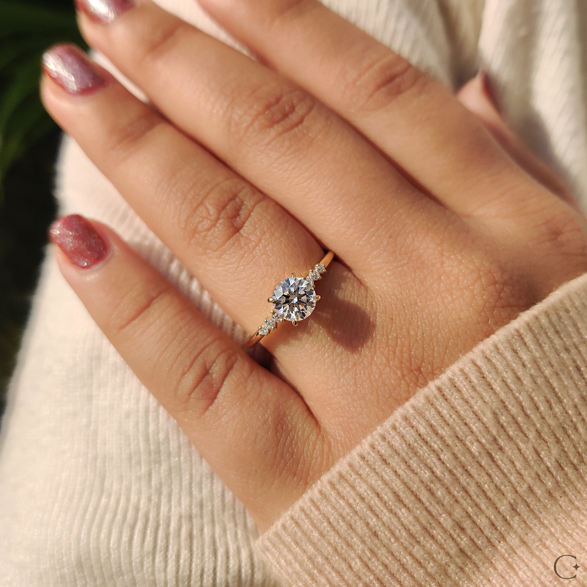 Round Cut Stone Diamond Ring