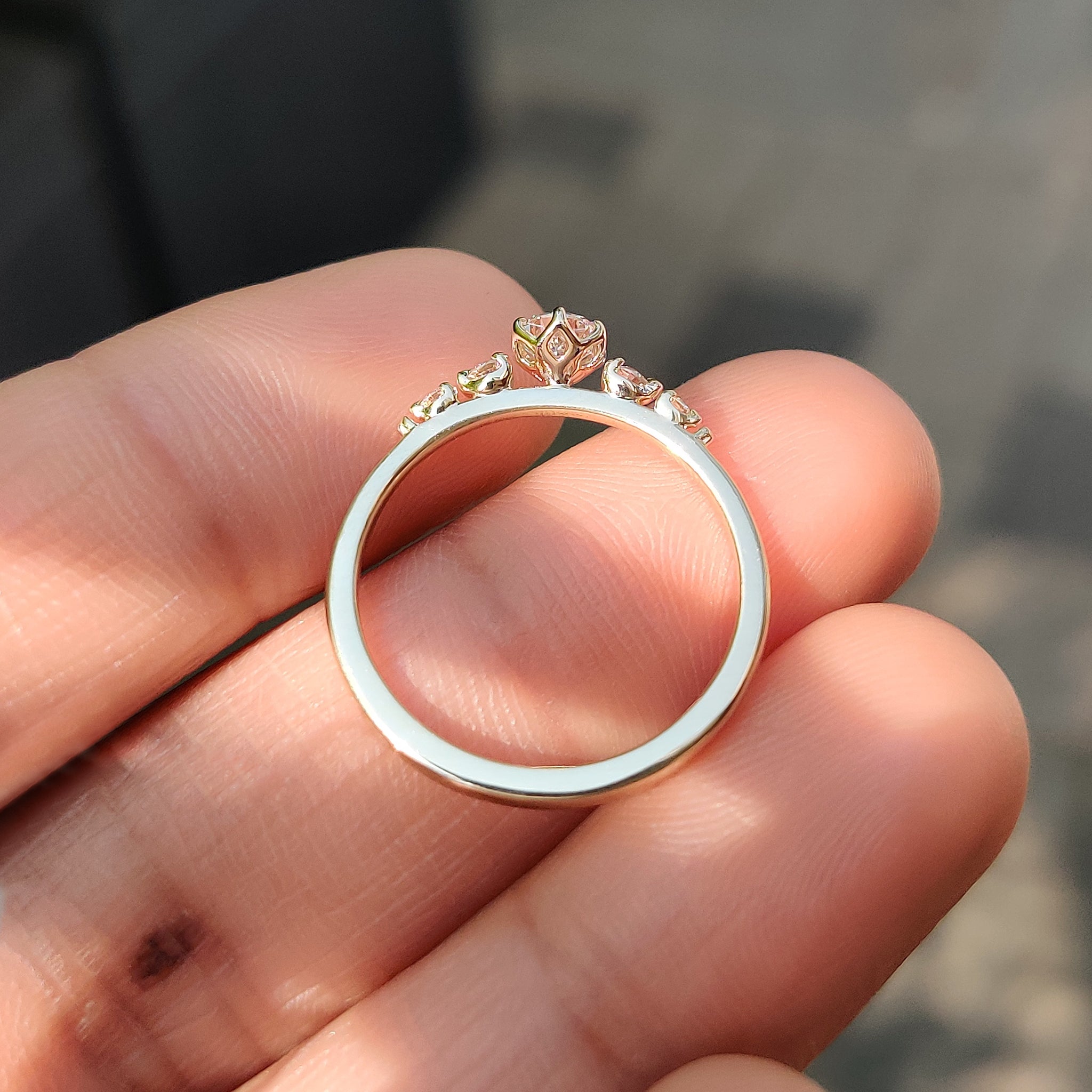 Round Diamond Ring with Round Side Stone