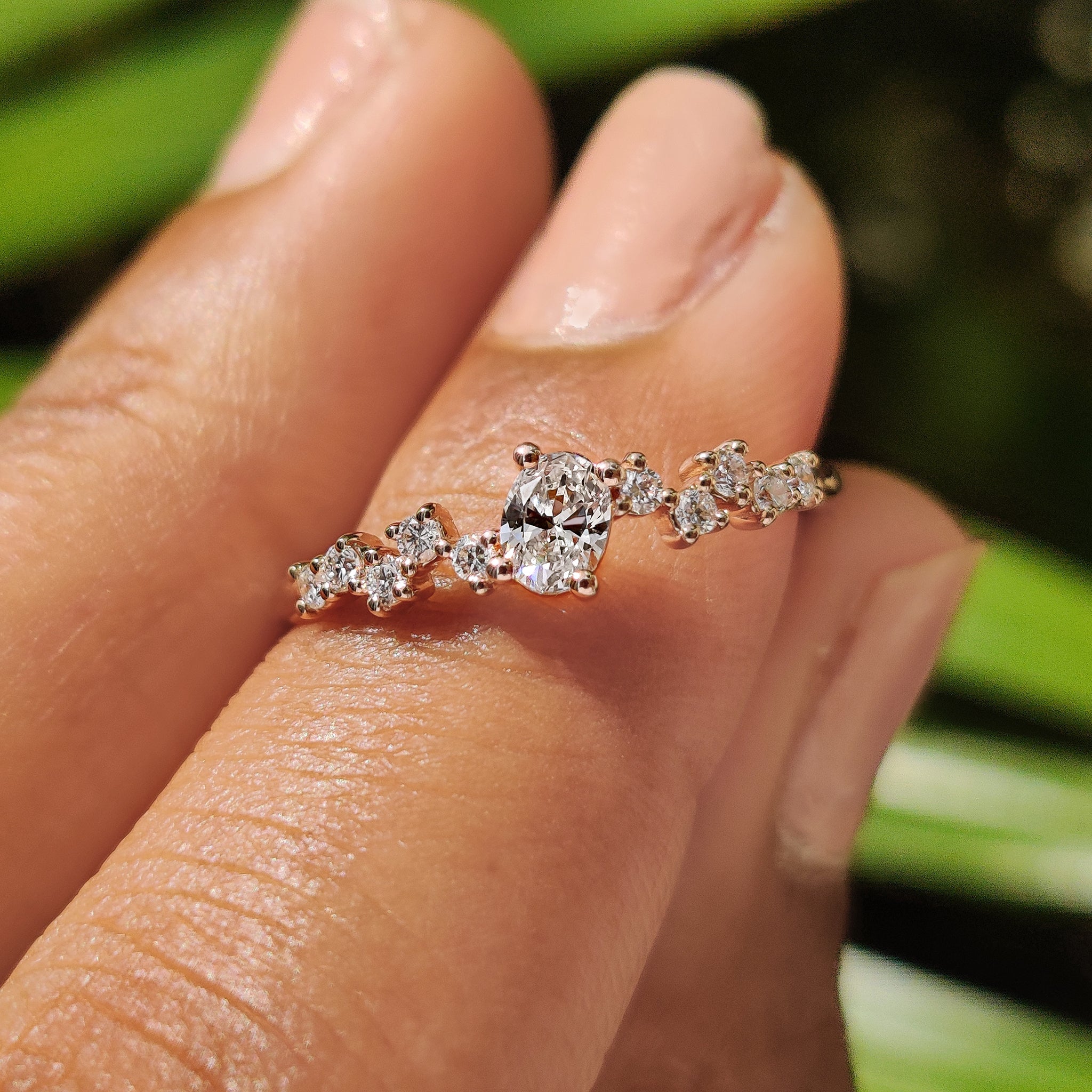 Oval Diamond Wedding Band - Zig Zag Style