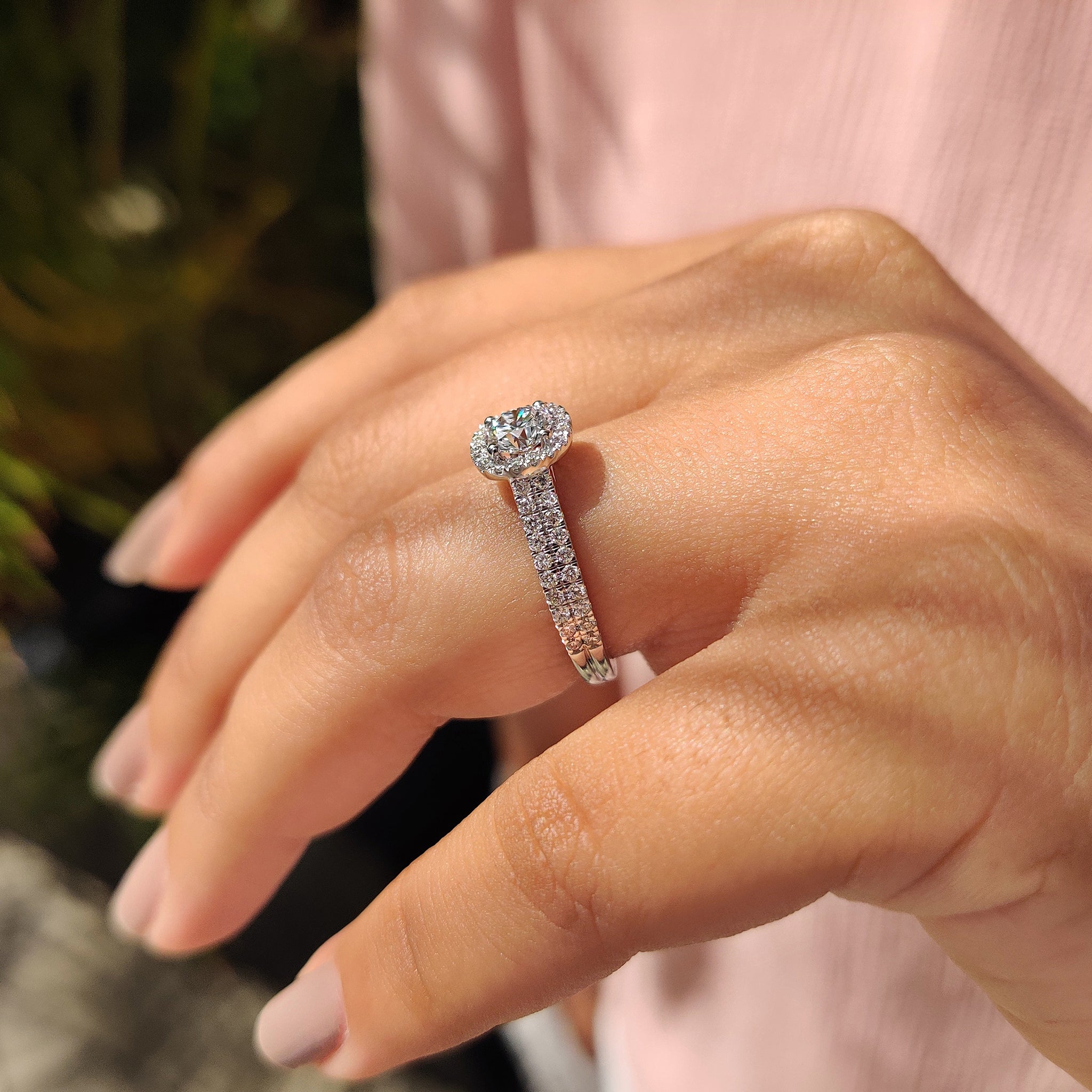 Lab Grown Diamond with IGI certified ring.

