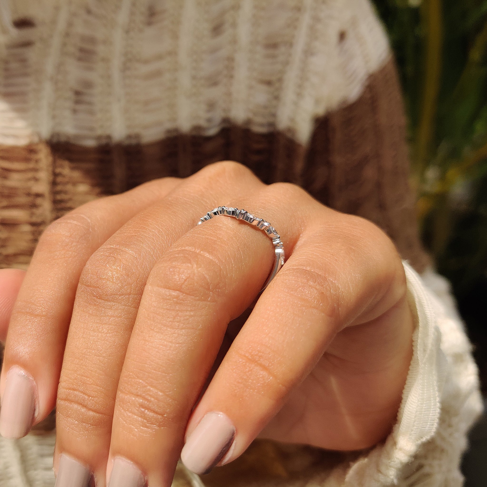 Handmade jewelry made with carat diamonds band.
