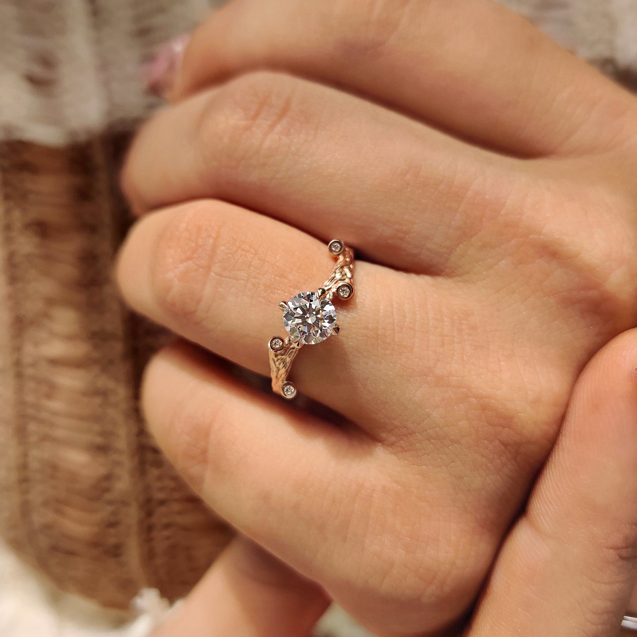 Carat diamonds engagement ring with round diamond style.
