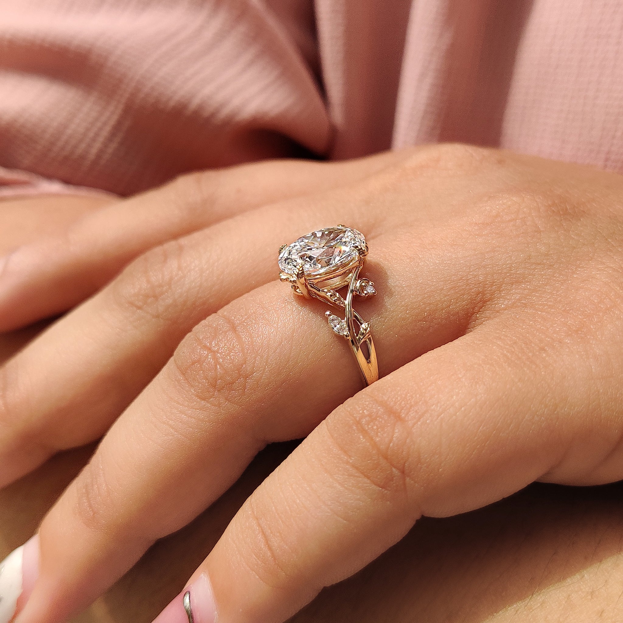 Handmade ring with IGI certified diamond.
