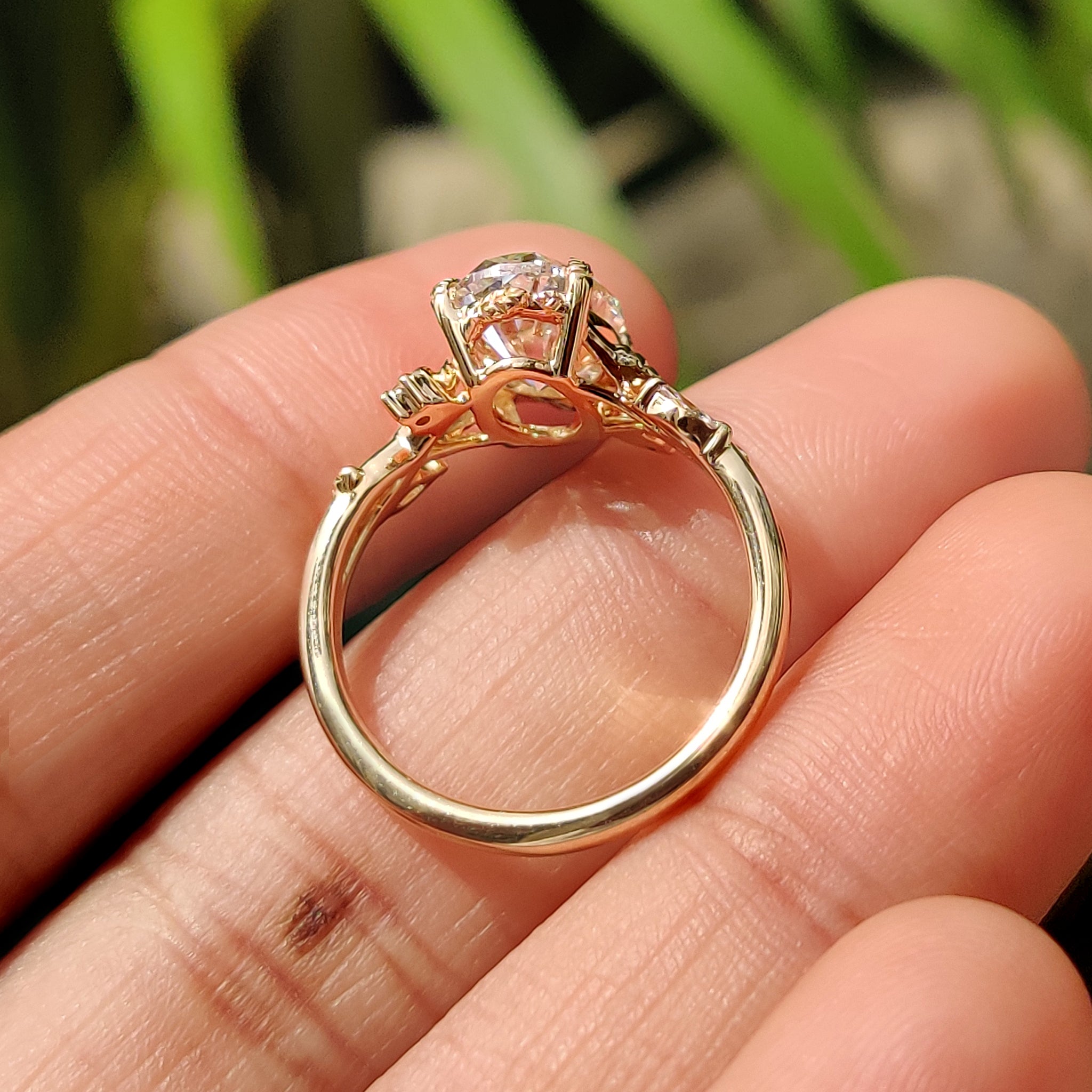 Yellow gold engagement ring with Lab Grown Diamond.
