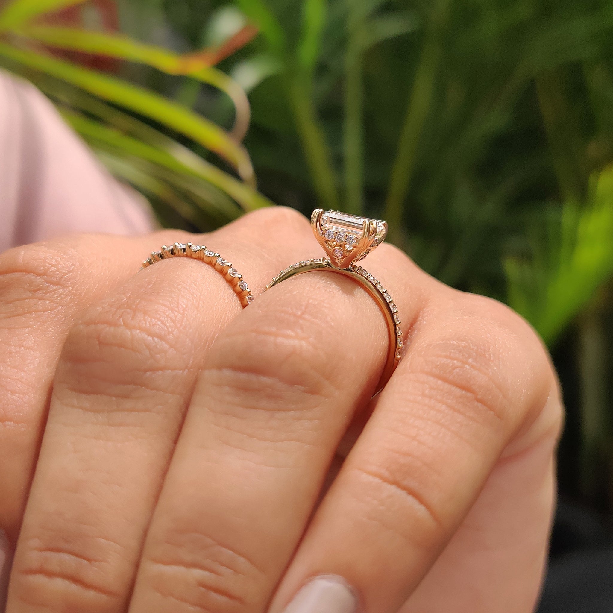 Double prong setting with half eternity band.
