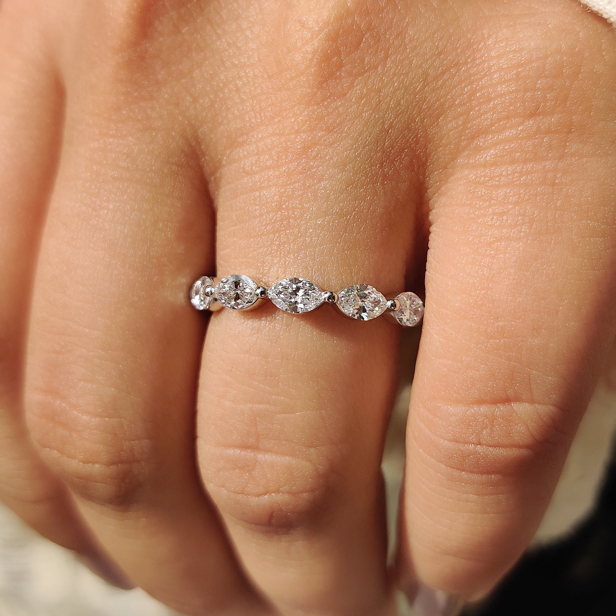 Buy wedding band online in diamond design.