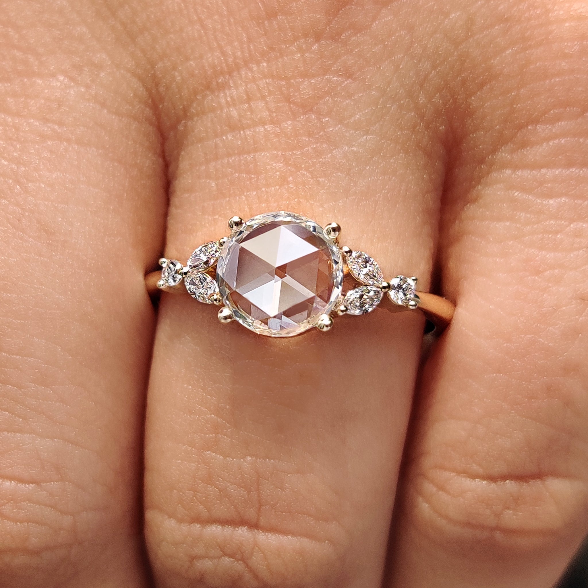 Muse setting ring with tapered shank ring.
