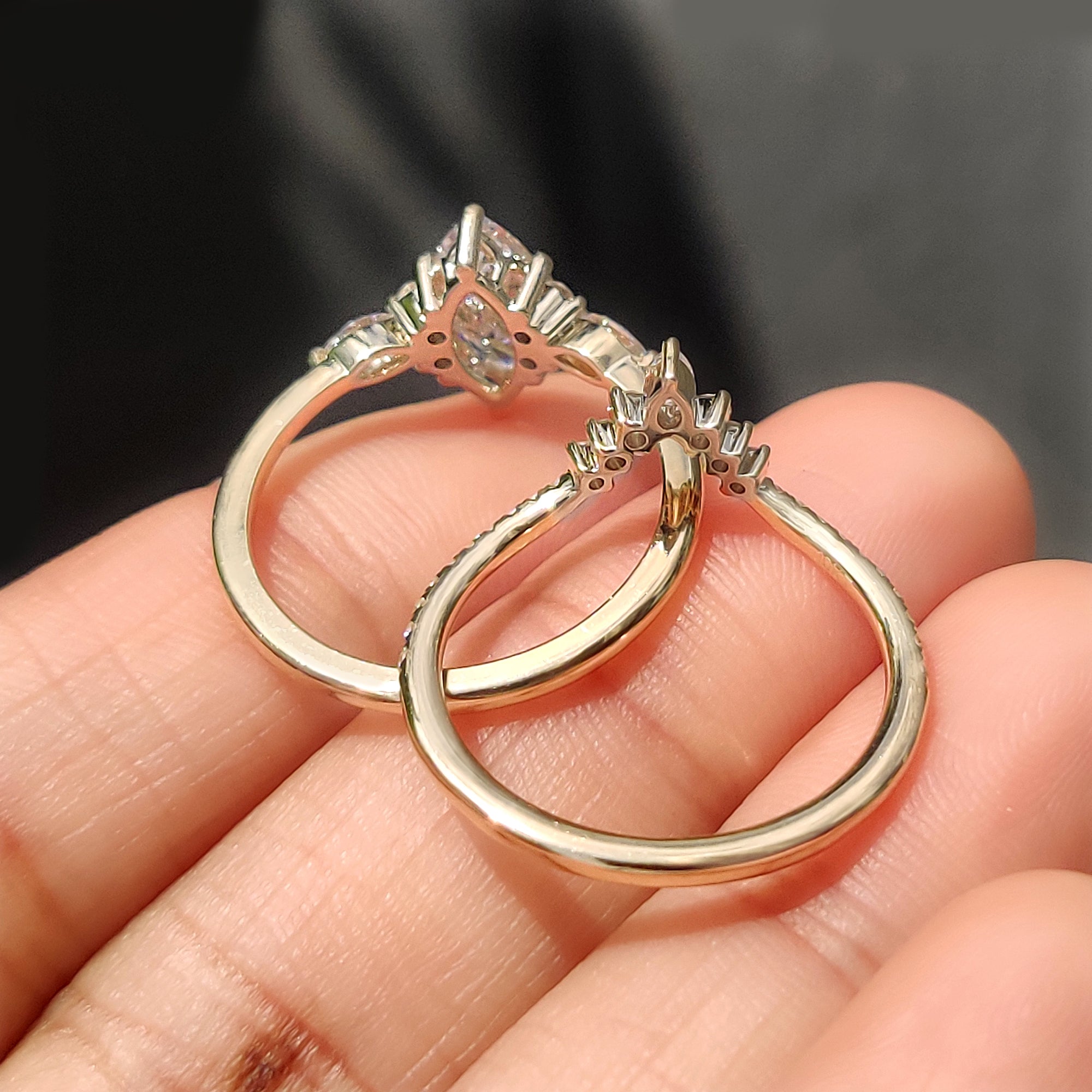 Muse setting bridal ring with v shaped wedding band design.