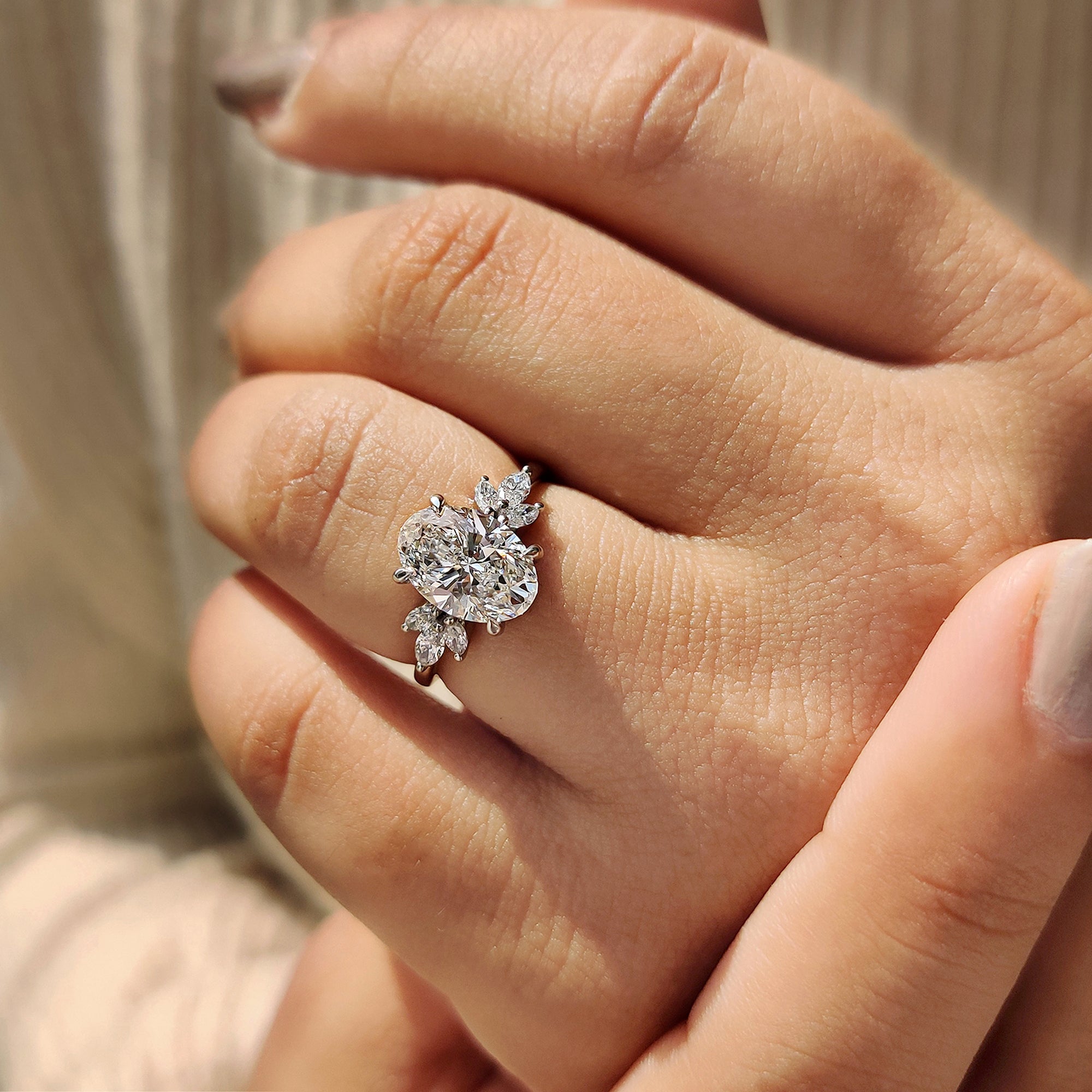 Buy engagement ring in white gold engagement ring.
