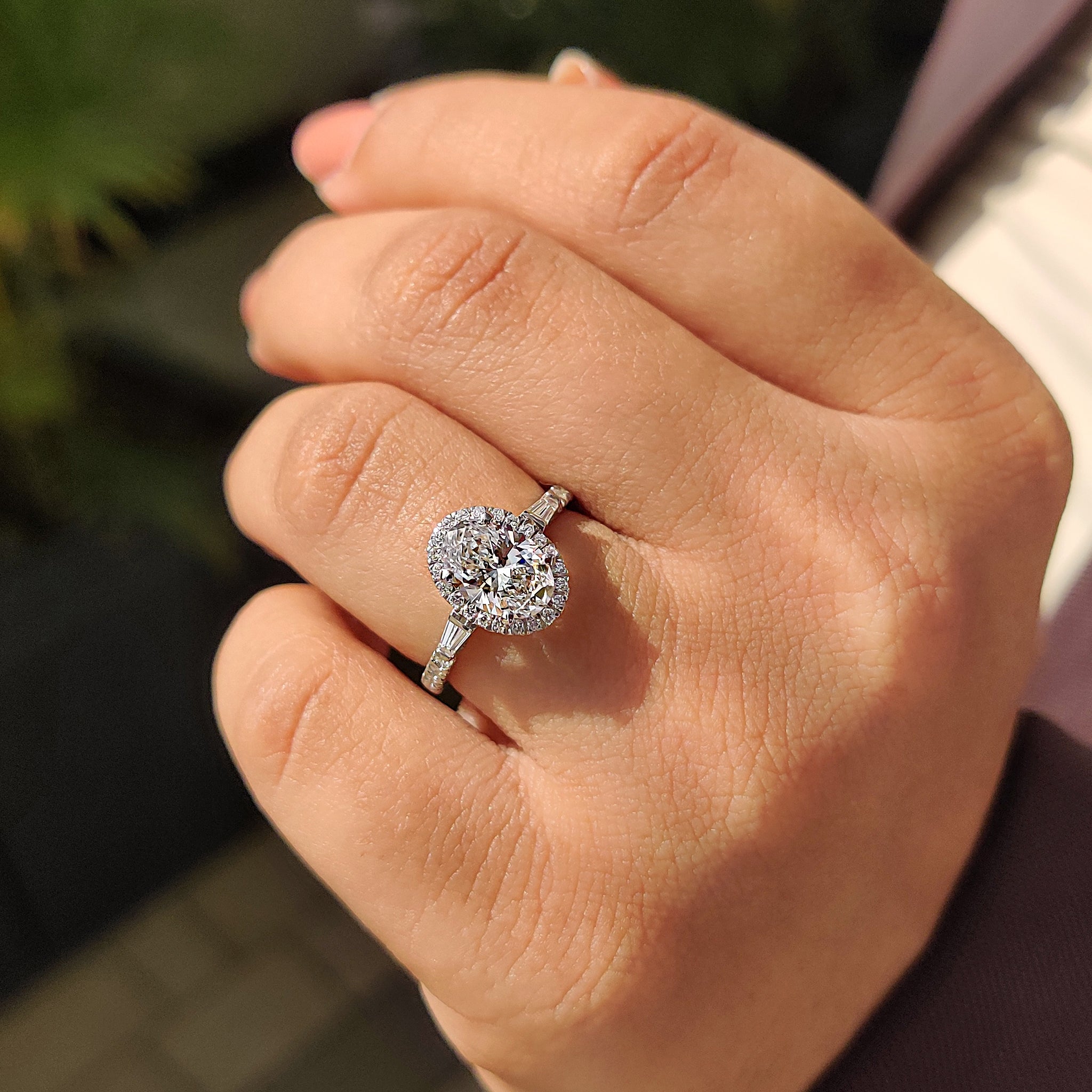 Diamond engagement ring with IGI certified stone.