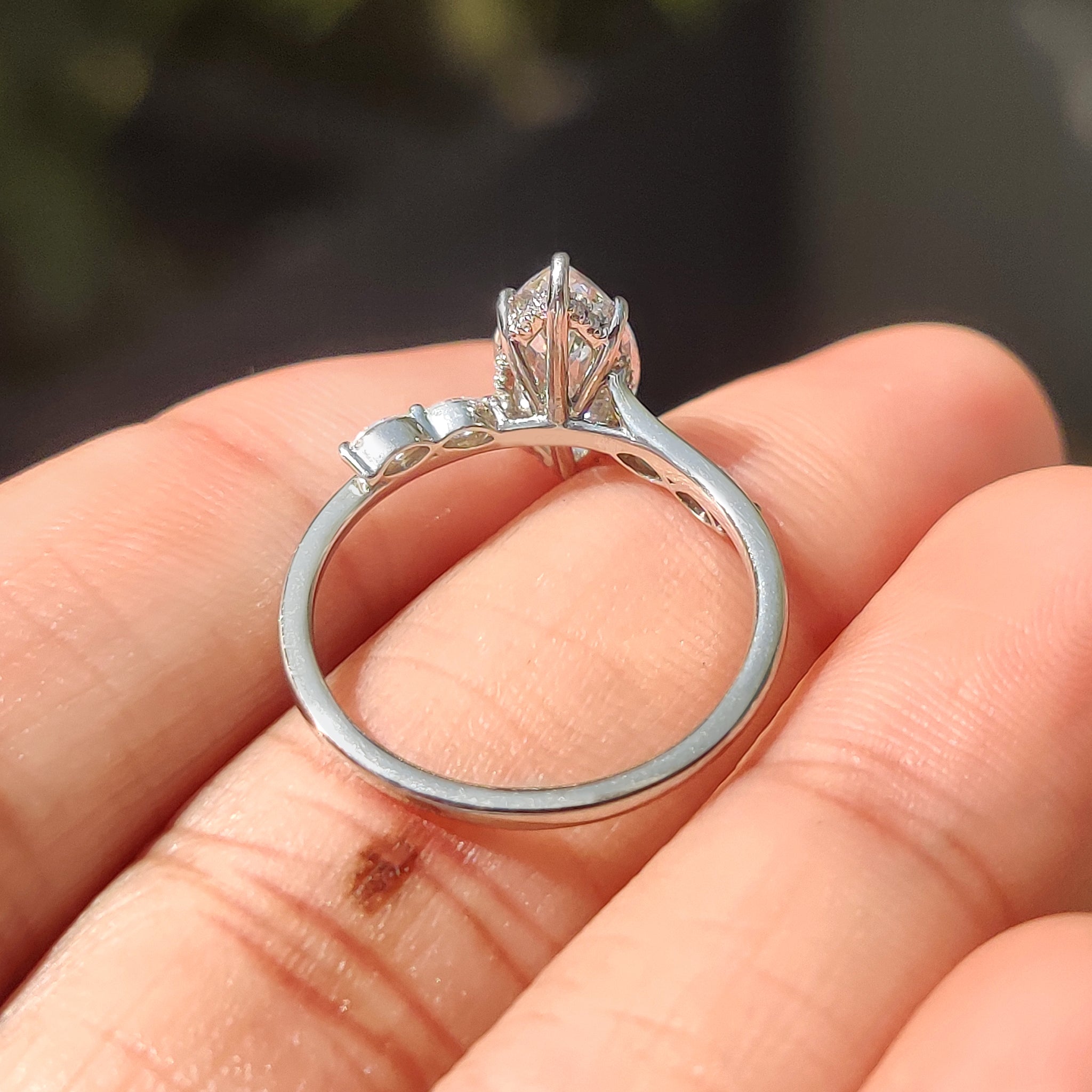 Carat diamonds engagement ring in white gold.