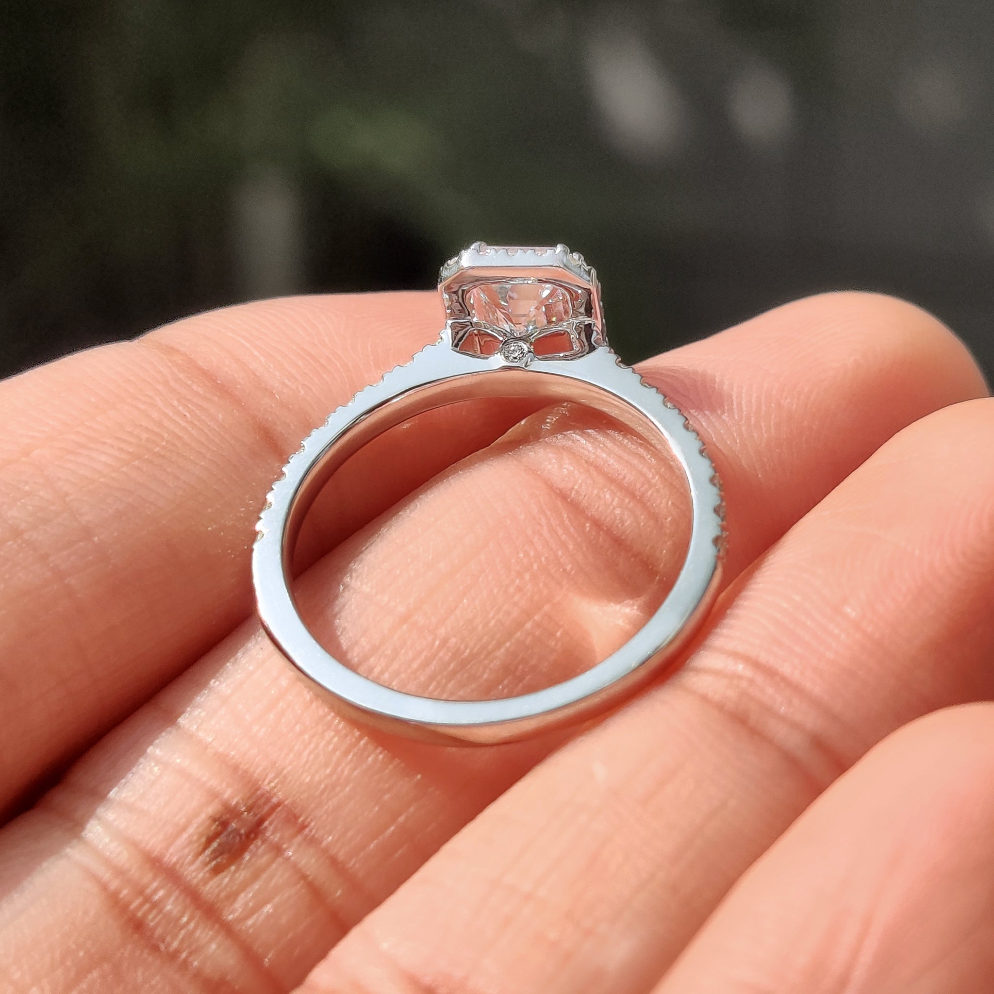 Emerald Engagement Ring in Dazzling Beauty