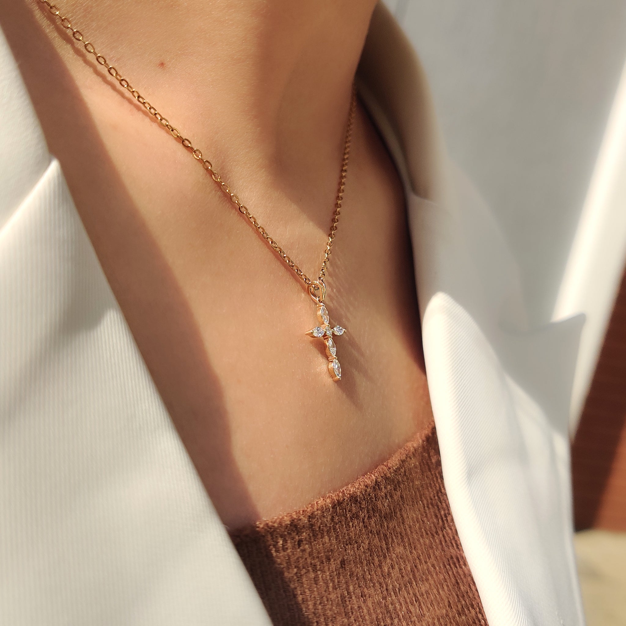 Lab Grown Diamond in handmade pendant.
