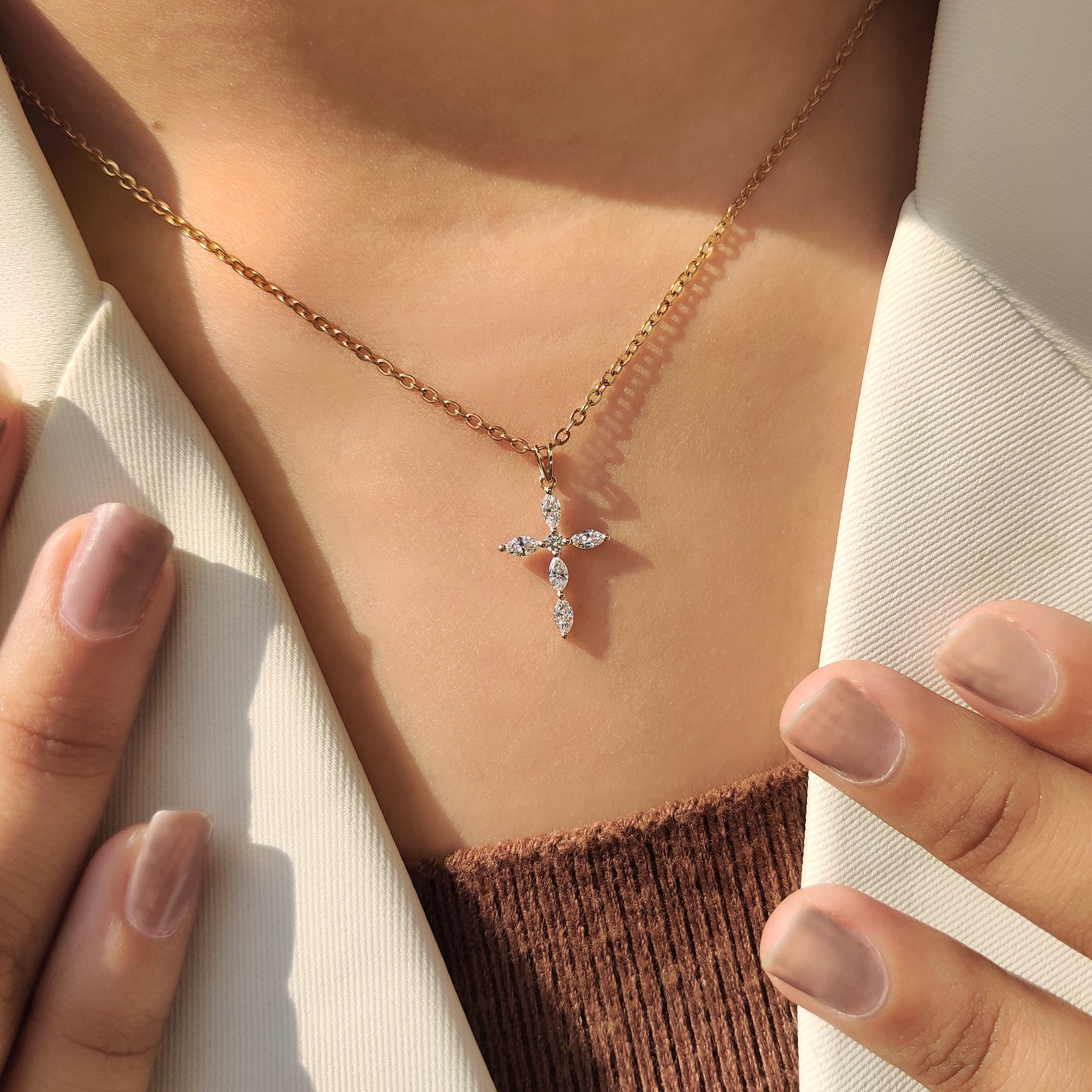 Handmade pendant with Lab Grown Diamond.
