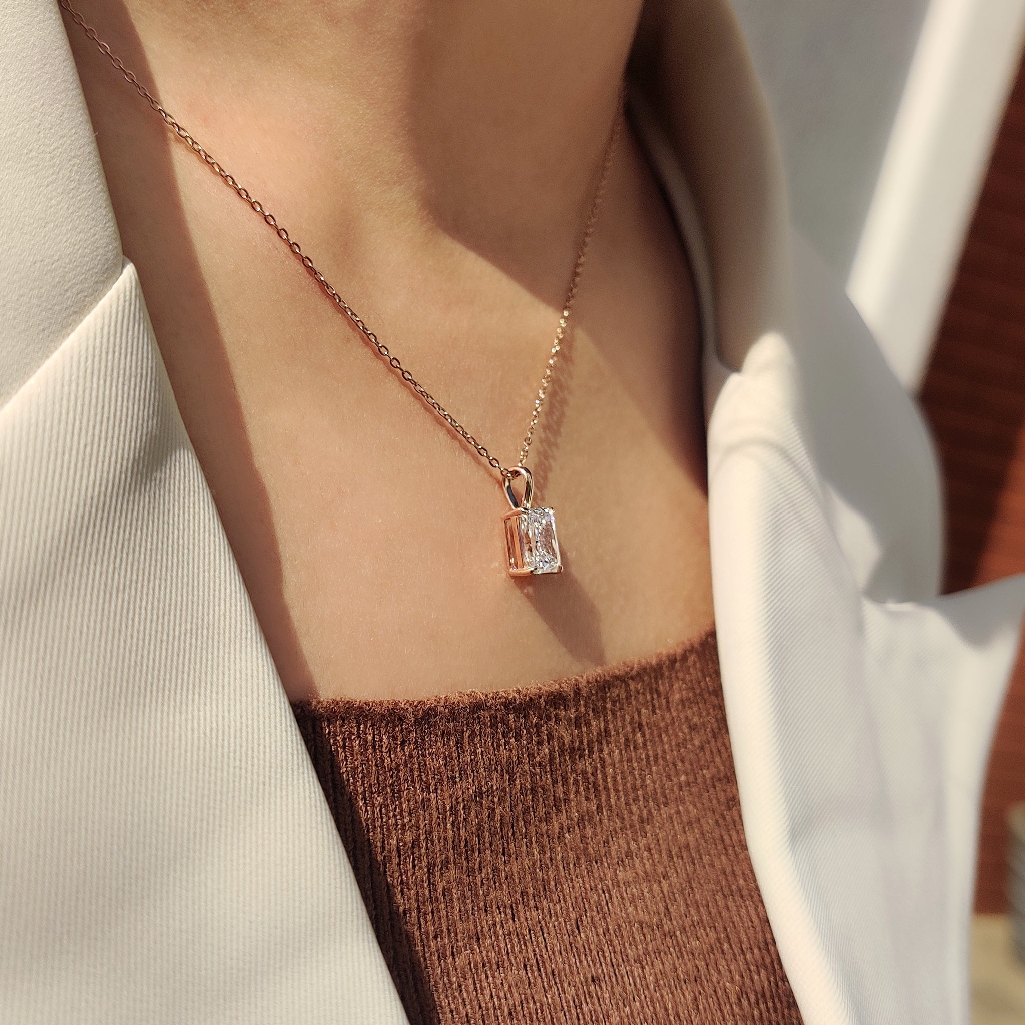 Buy diamond pendant with radiant rose gold pendant.
