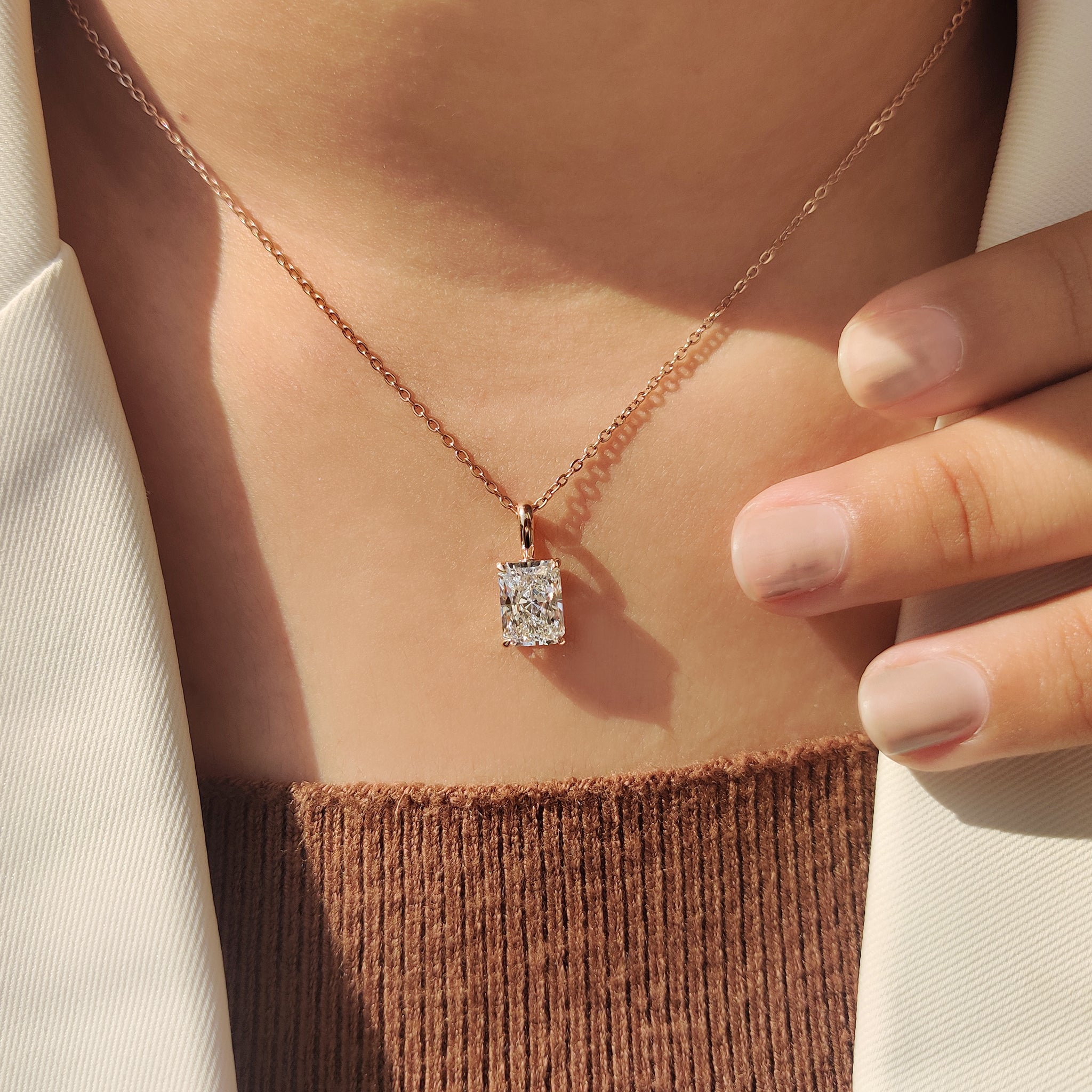 Handmade jewelry with Carat Diamonds pendant.
