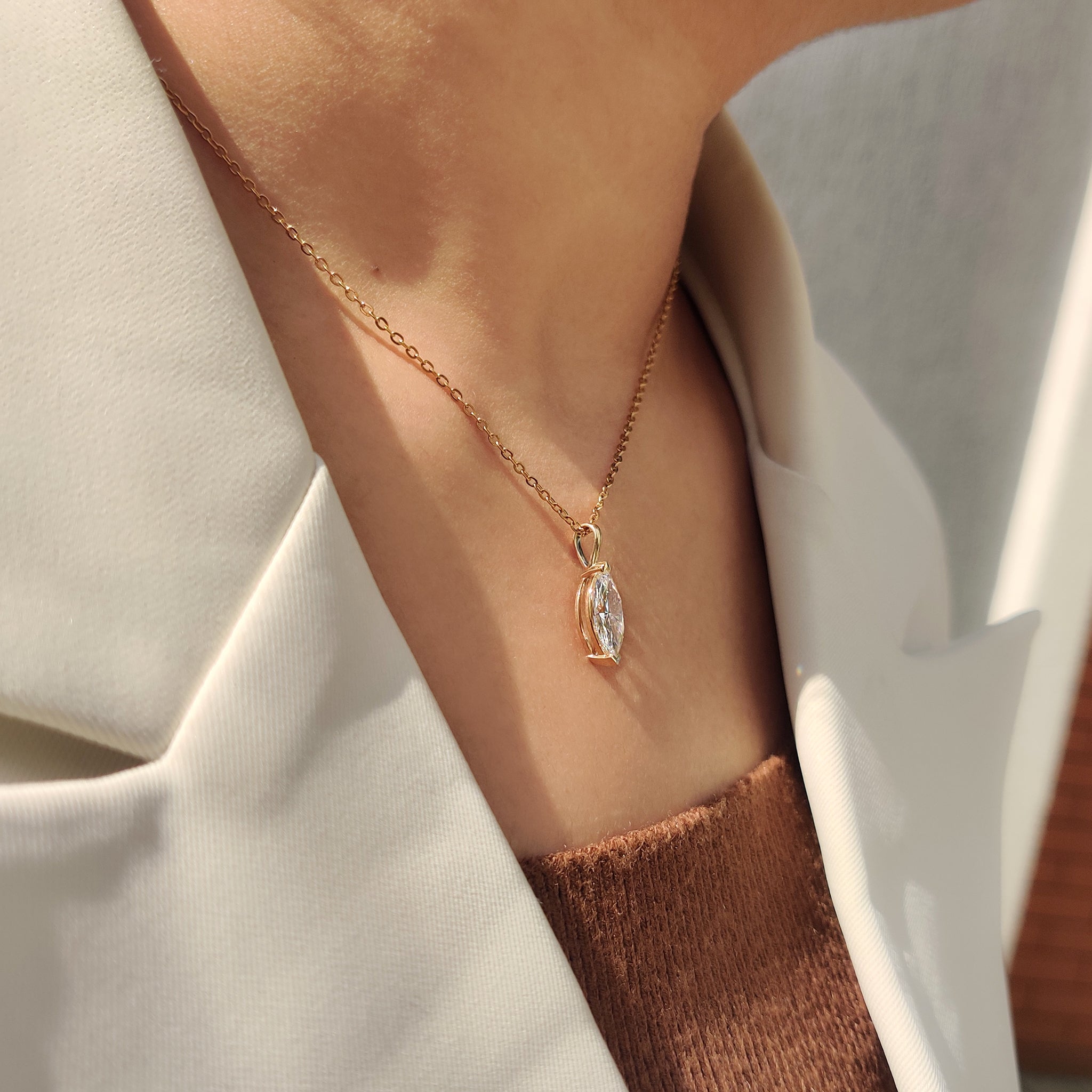 Simple pendant in handmade pendant.
