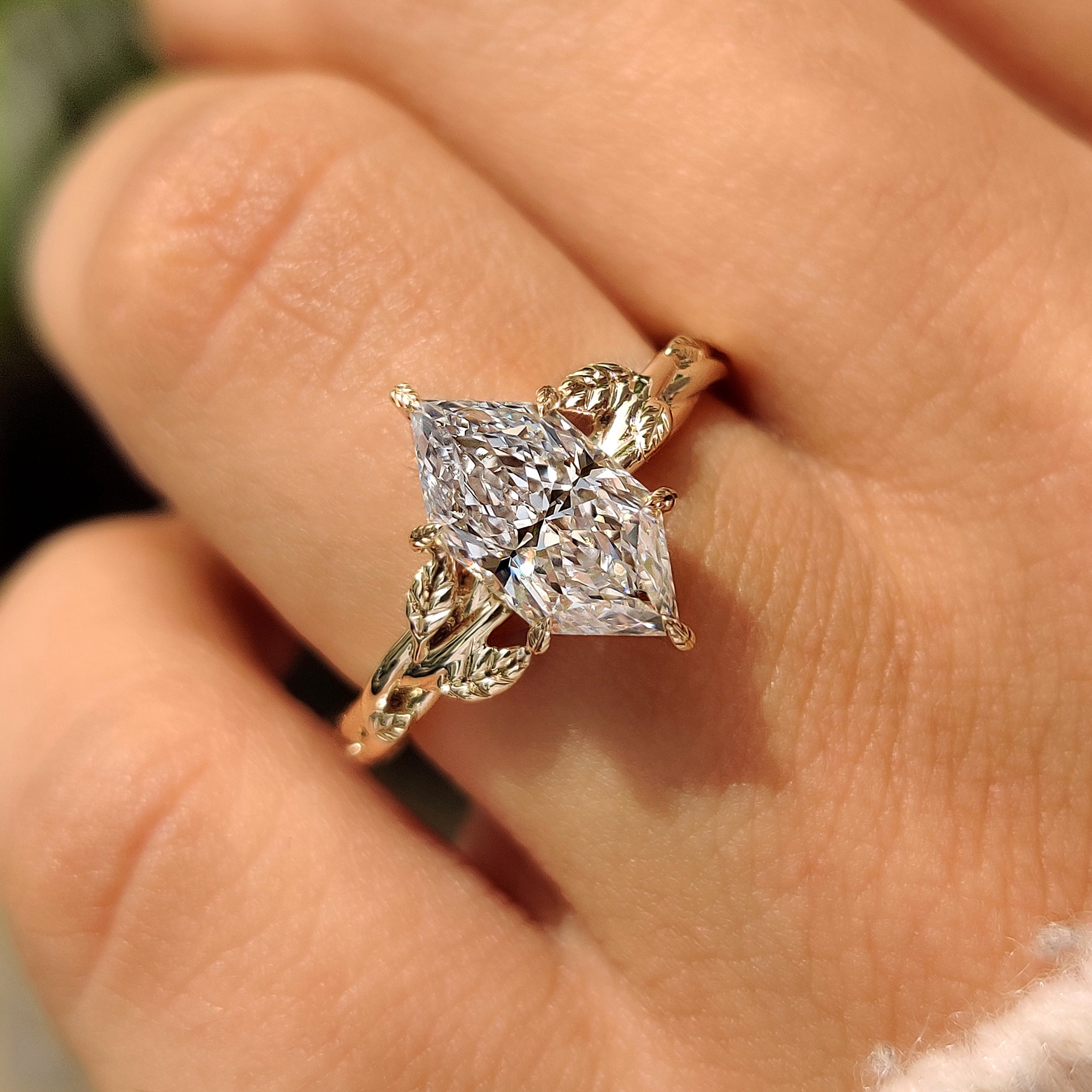 Leaf and vine Dutch marquise engagement ring
