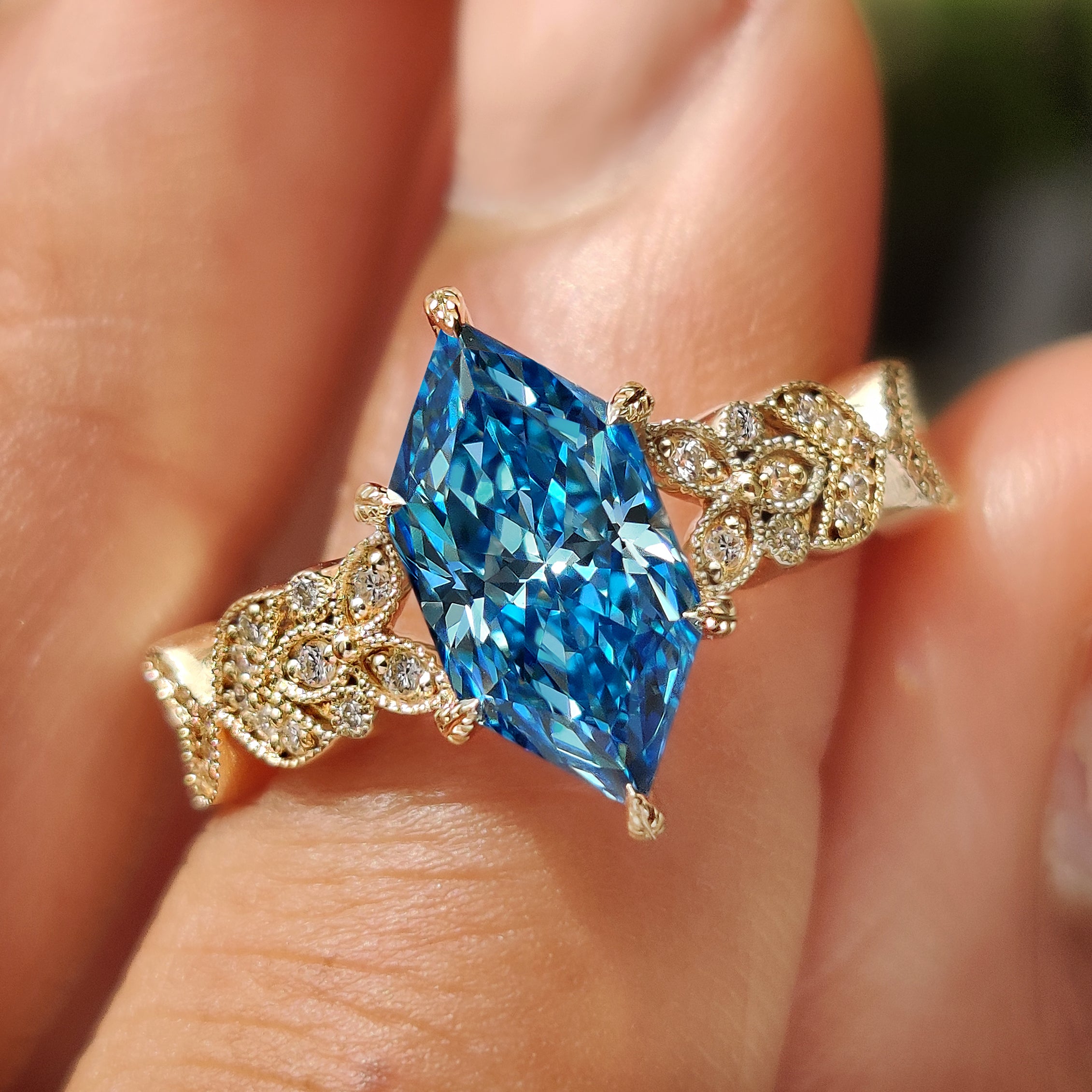 Vintage inspired ring with milgrain floral details
