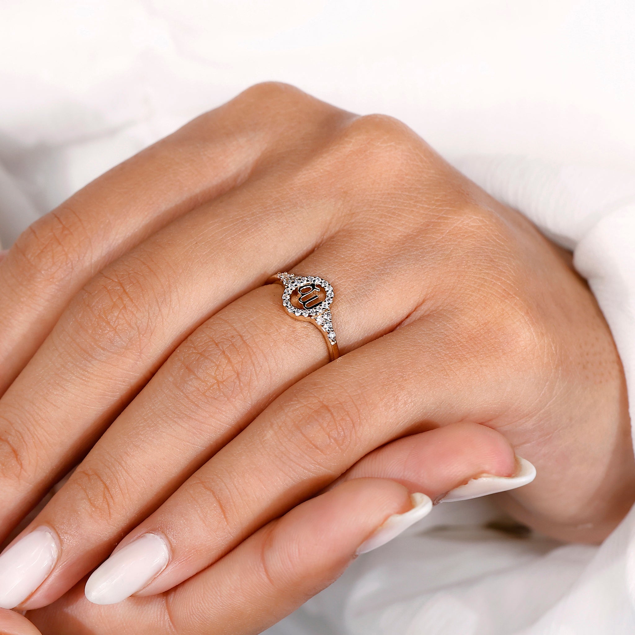 Handmade jewelry Virgo ring with IGI certified lab grown diamond.
