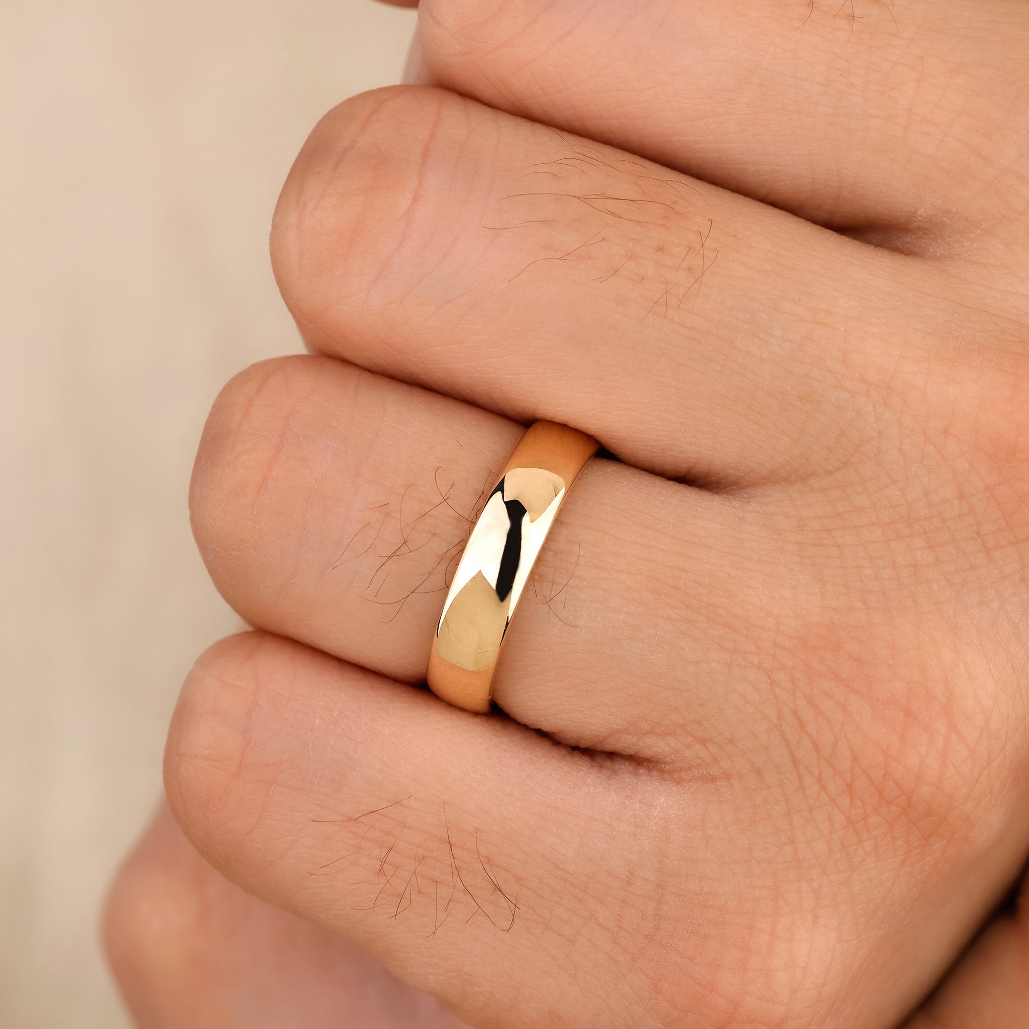 Classic mens wedding band with smooth comfort fit style.
