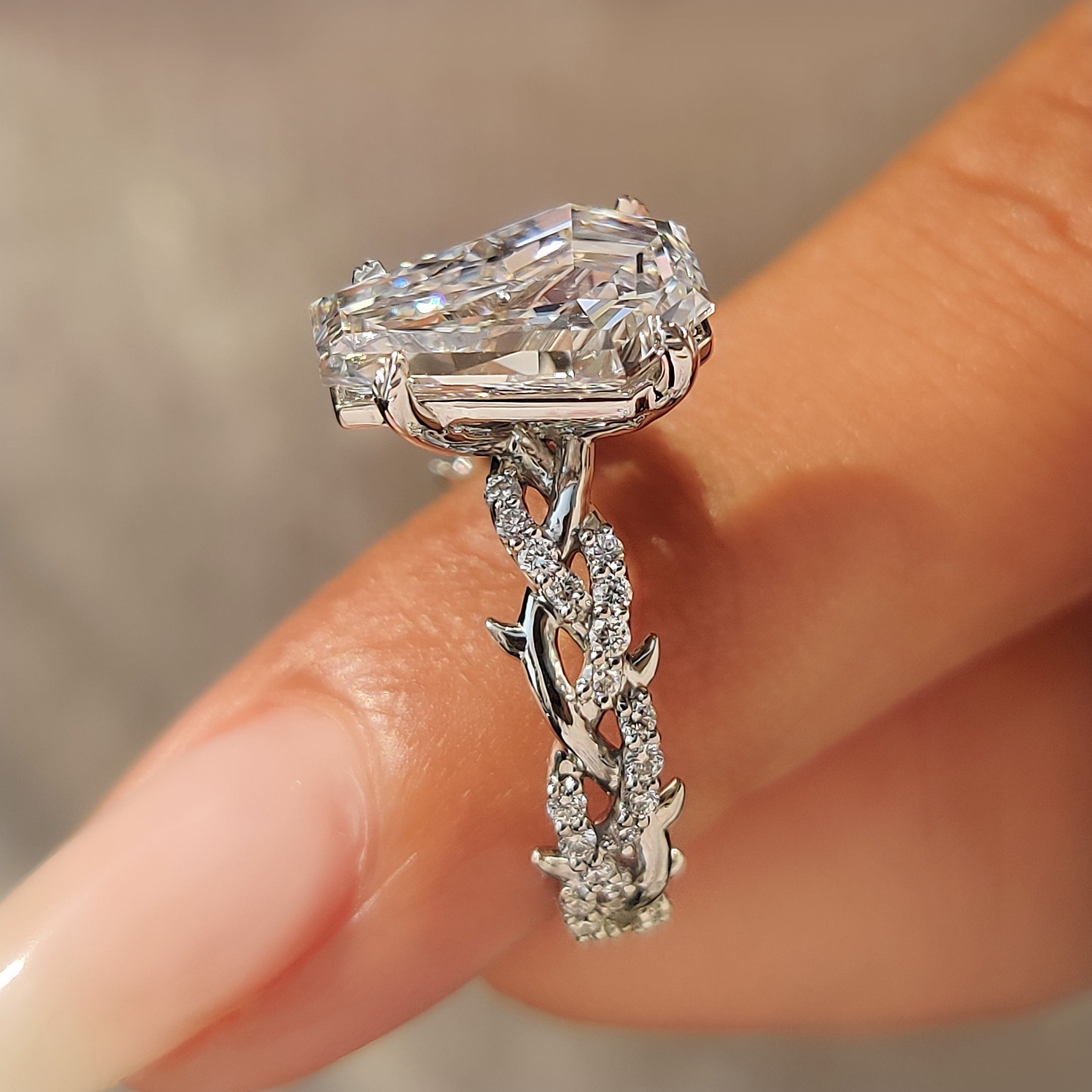 Nature Inspired Coffin Cut Diamond Twisted Thorn Ring