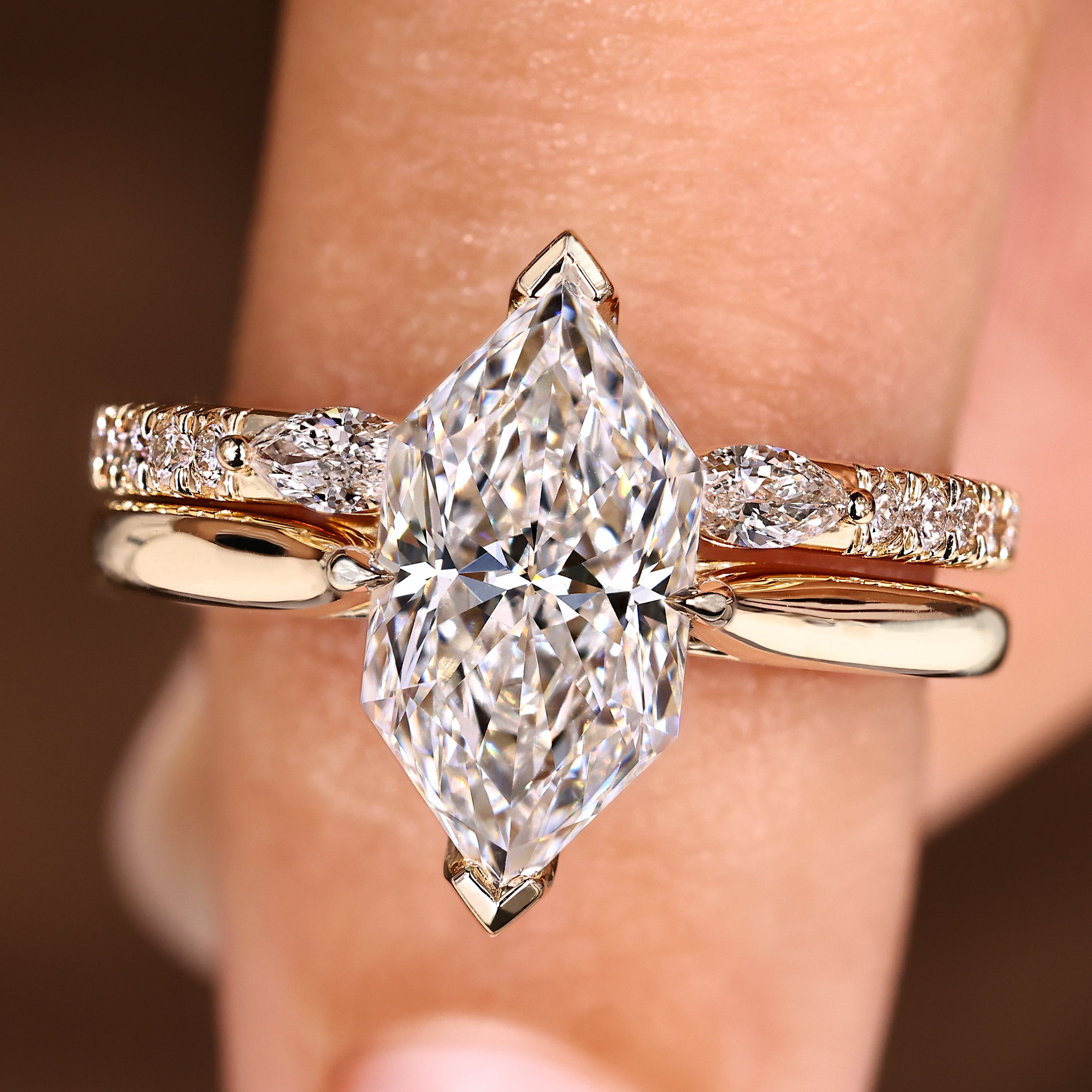 Dutch Marquise Ring with Wedding Band
