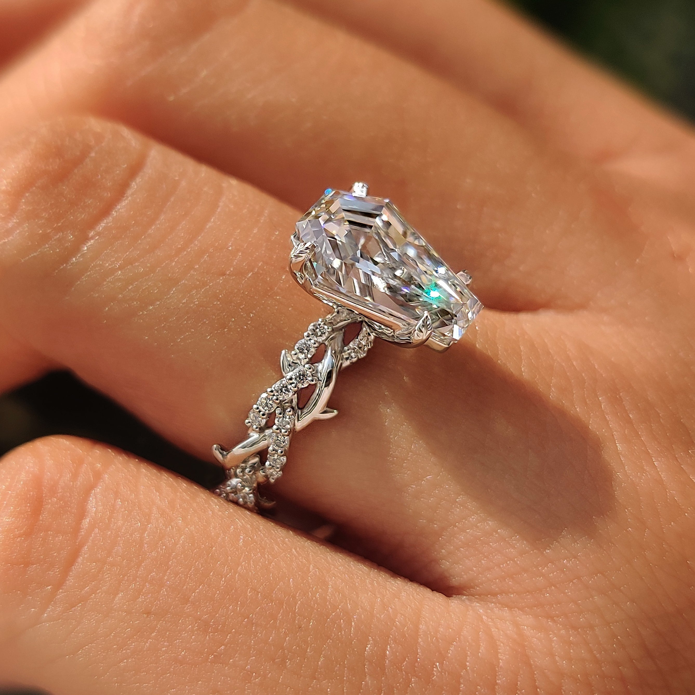 Nature Inspired Coffin Cut Diamond Twisted Thorn Ring