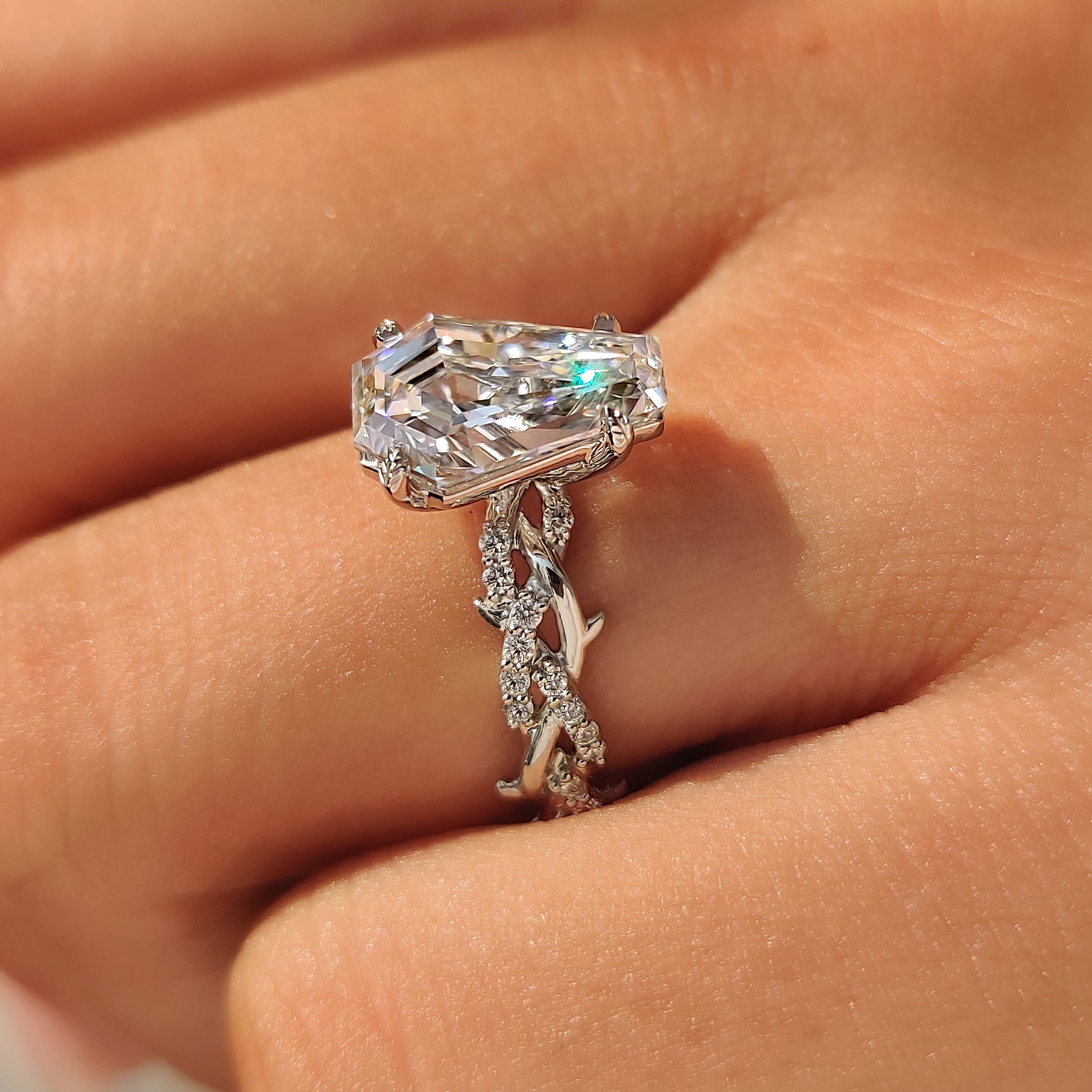 Nature Inspired Coffin Cut Diamond Twisted Thorn Ring