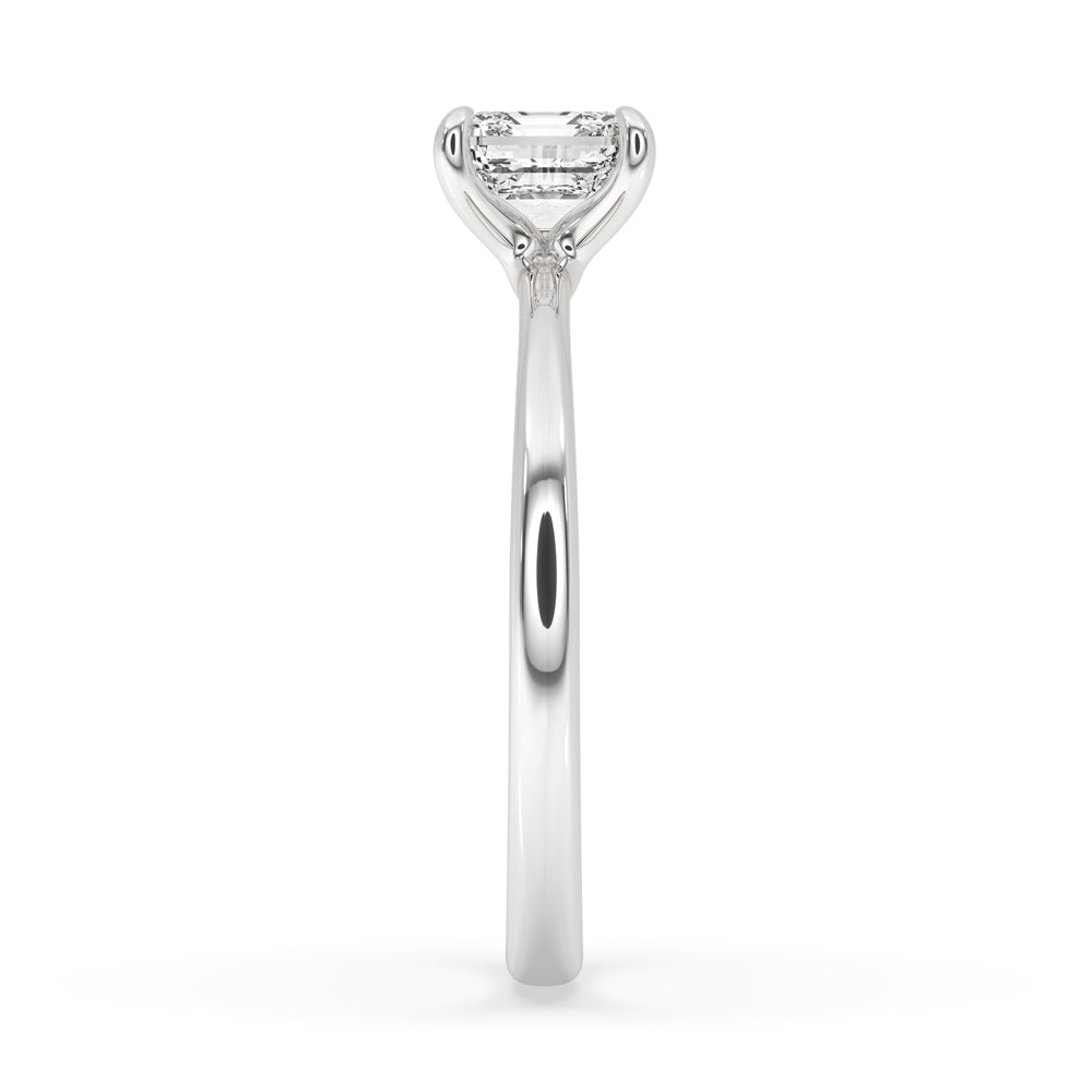 Handmade solitaire diamond ring with a claw prong setting, made with Lab Grown Diamond and IGI certified.
