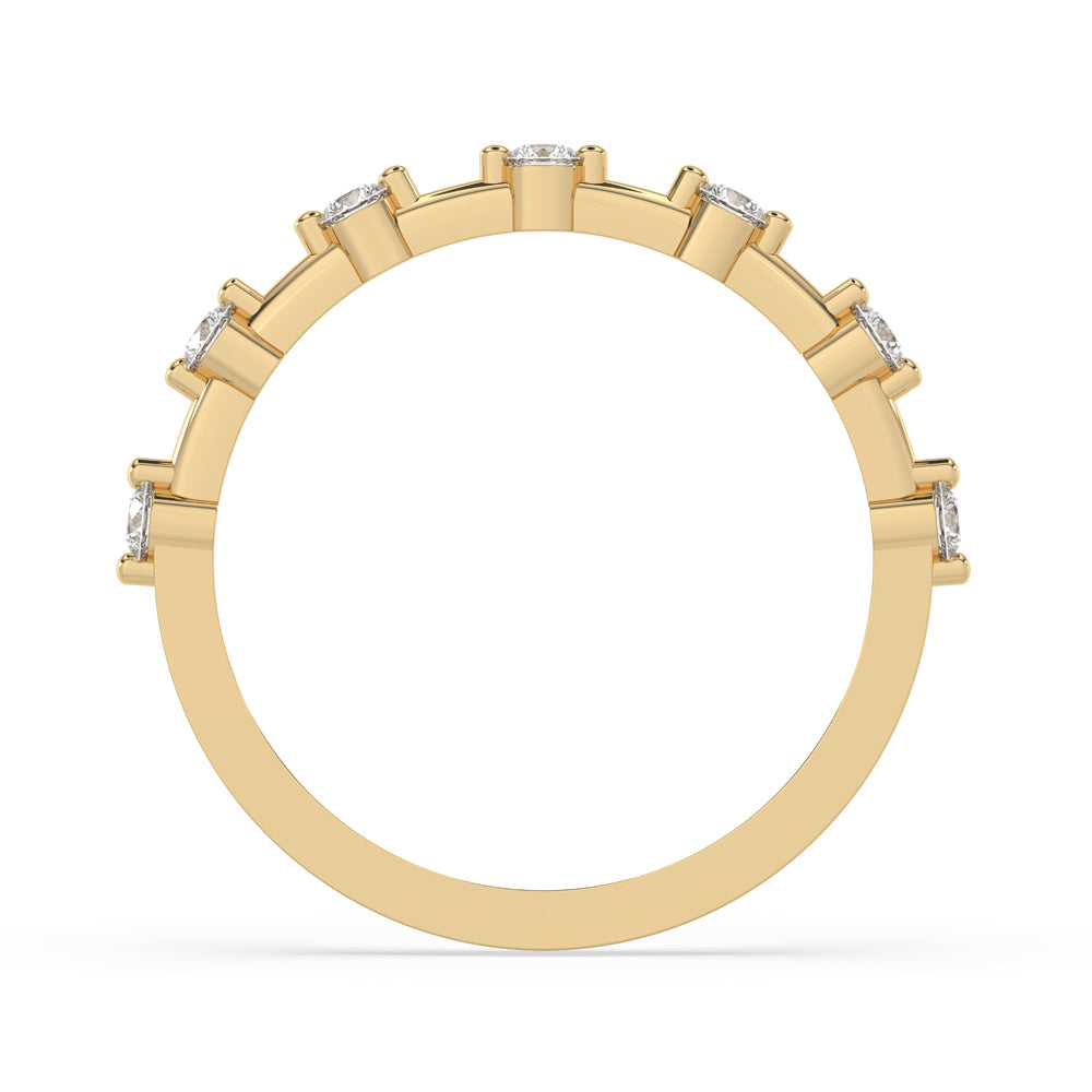 Stunning round cut diamond set in a delicate wedding band.

