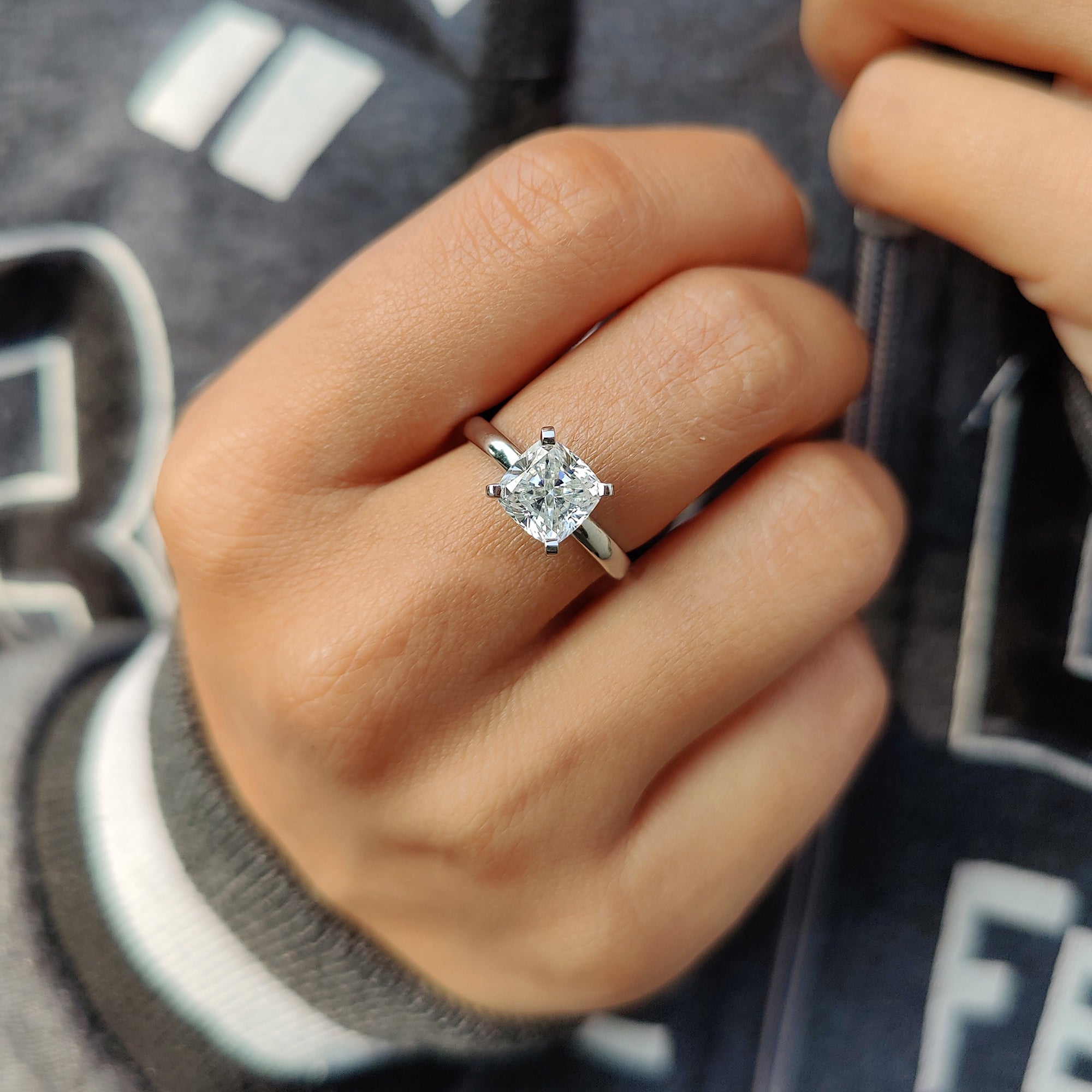 Carat diamonds ring with elegant cushion cut.
