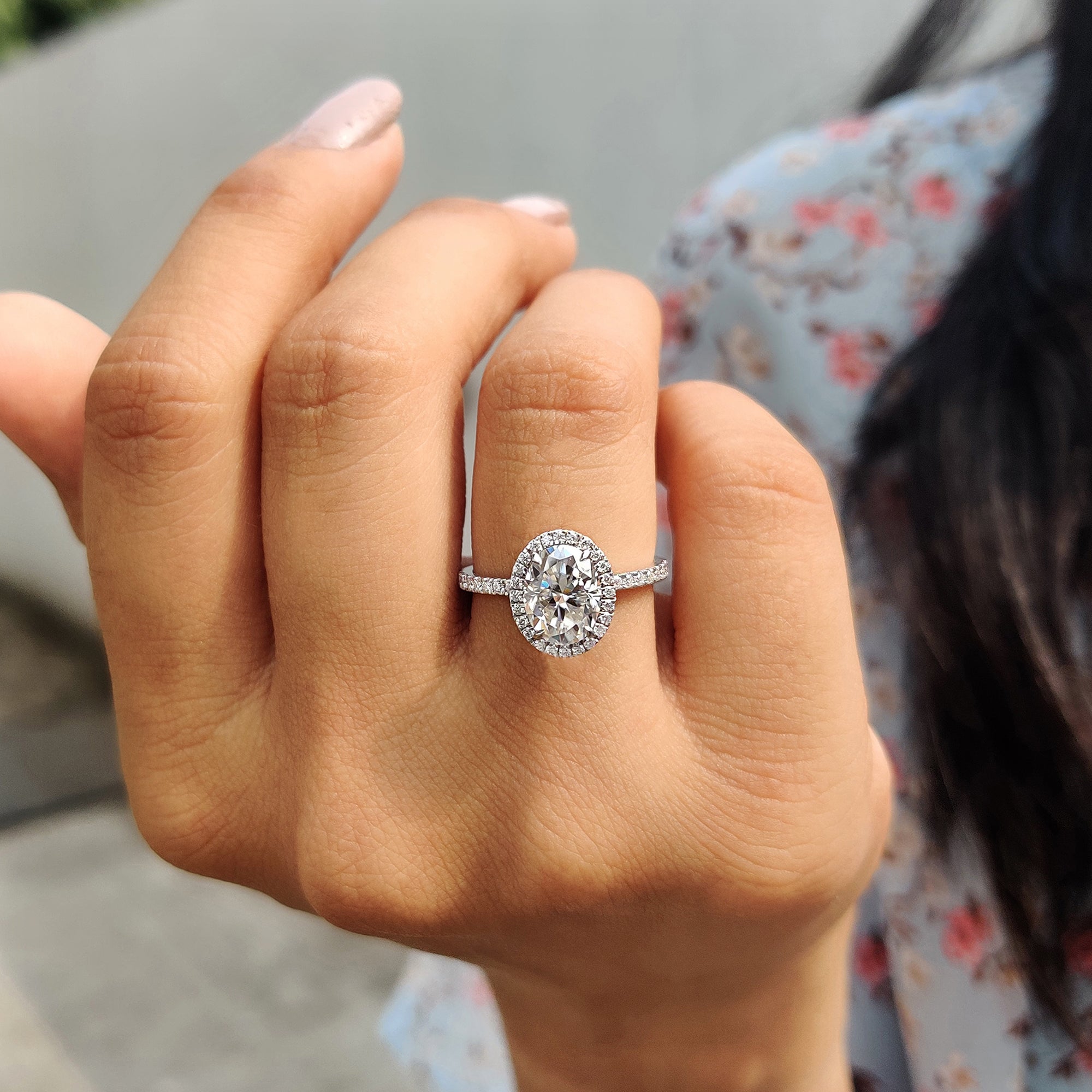 This moissanite ring offers long-lasting brilliance with an ethical touch.
