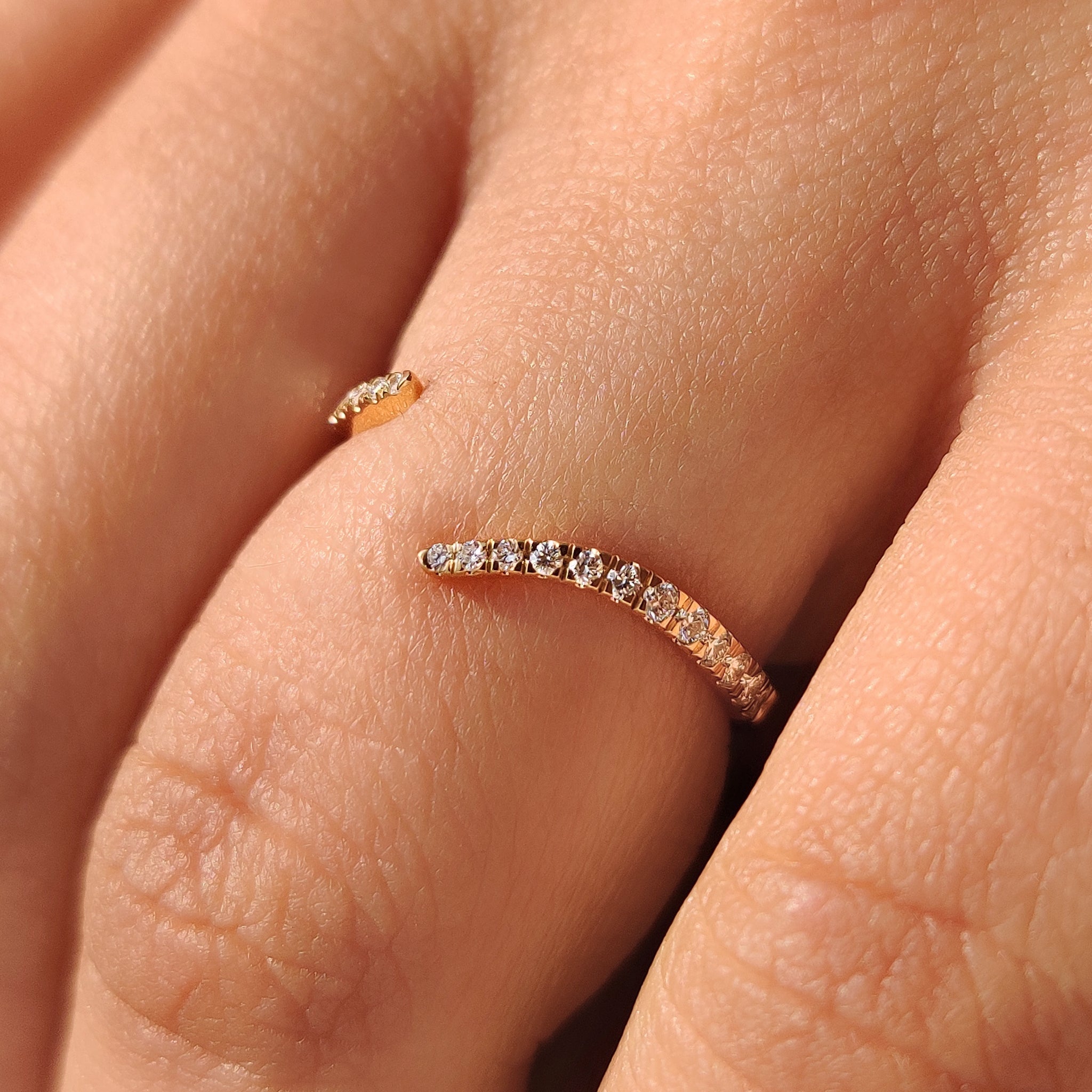 Open gap wedding band in stackable bypass style
