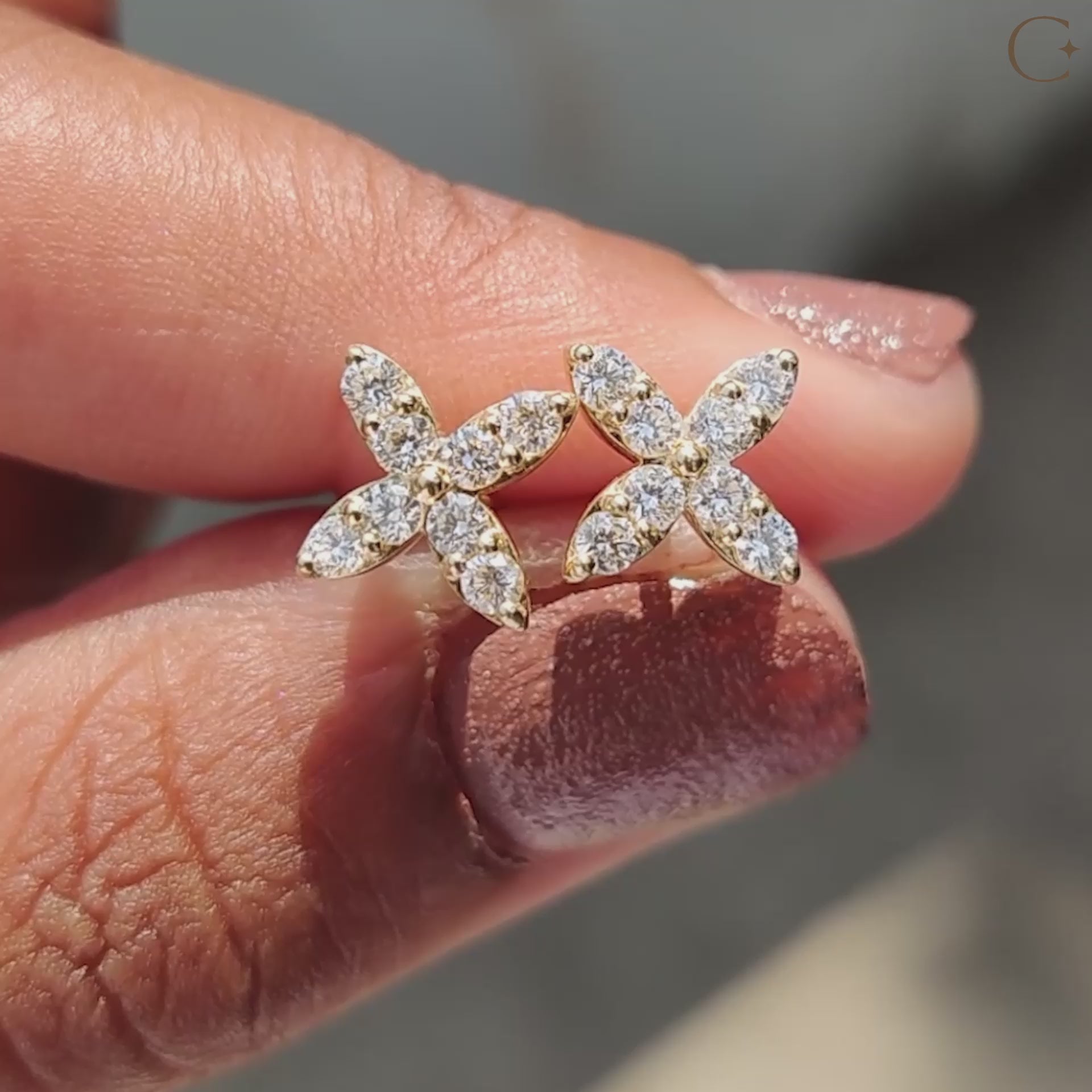 Flower Earrings - White Gold
