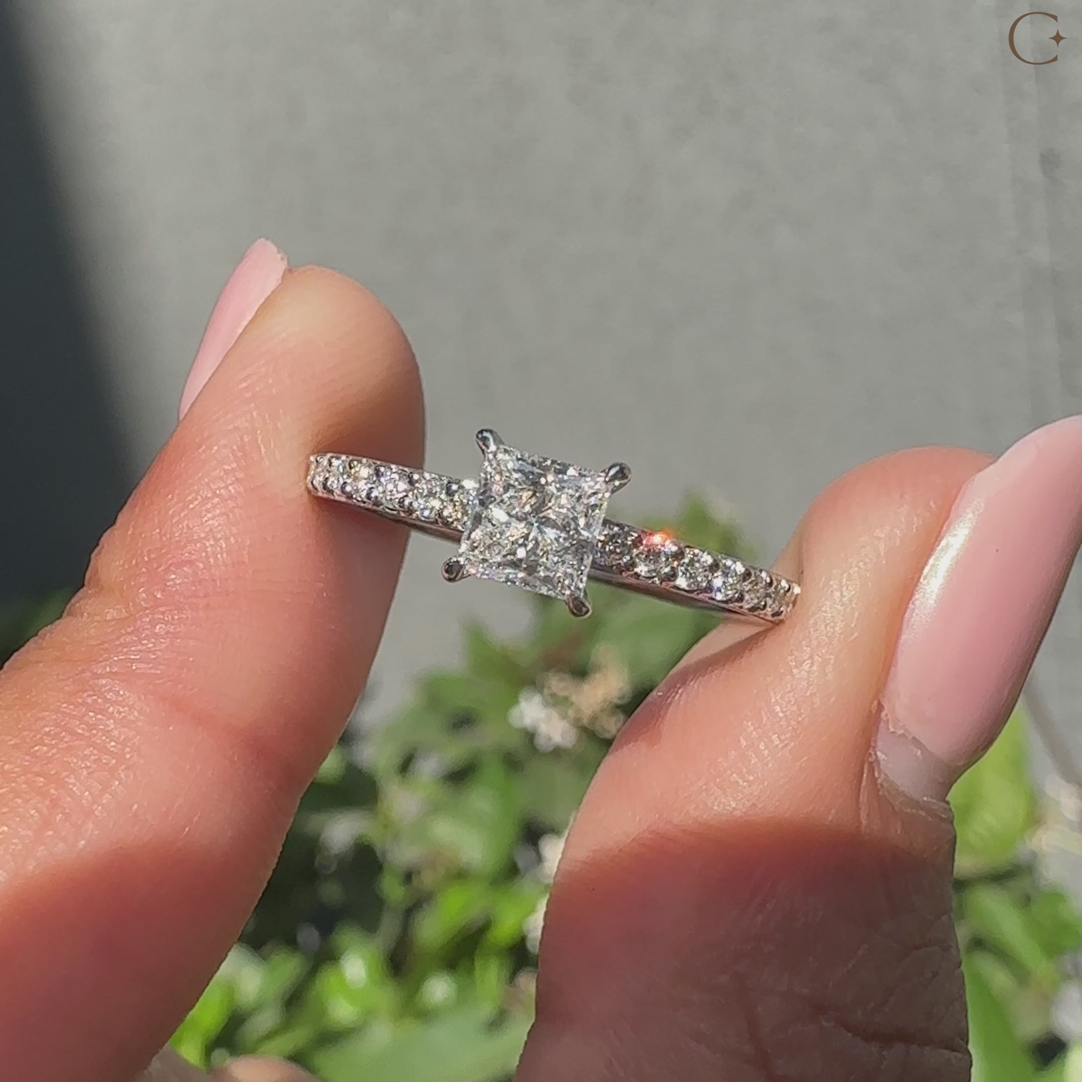 Round cut pave diamond band design
