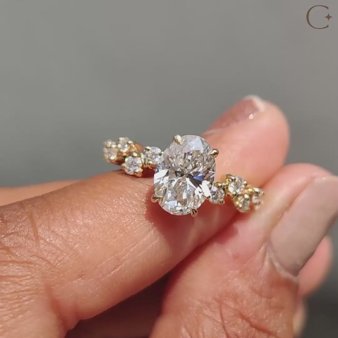 Zig zag band ring with a unique design and sparkling round cut diamond.
